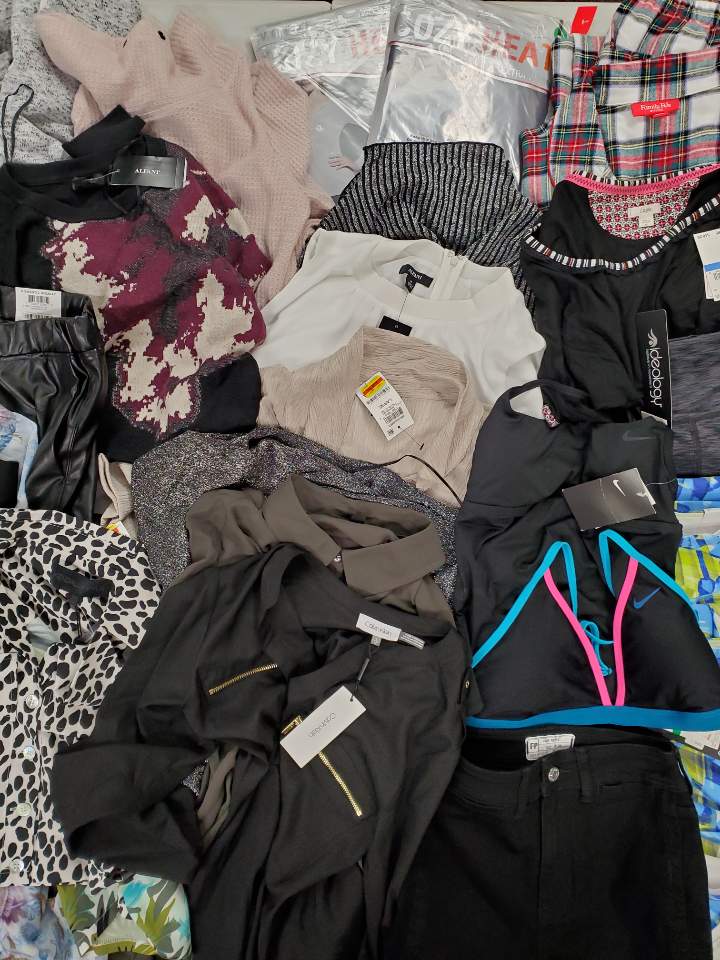 Women's Clothing Wholesale Lot CALVIN KLEIN, NIKE, VINCE CAMUTO, FREE PEOPLE, KENDALL + KYLIE,  32 DEGREES, IDEOLOGY, ALFANI and more, 26 Units, Shelf Pulls, MSRP $1,538.97