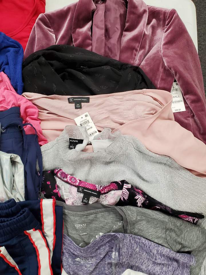 Women's Clothing Wholesale Lot Champion, Calvin Klein, NIKE, Karen Kane, O'NEILL, American Apparel, IDEOLOGY, ALFANI and more, 29 Units, Shelf Pulls, MSRP $1,523.46