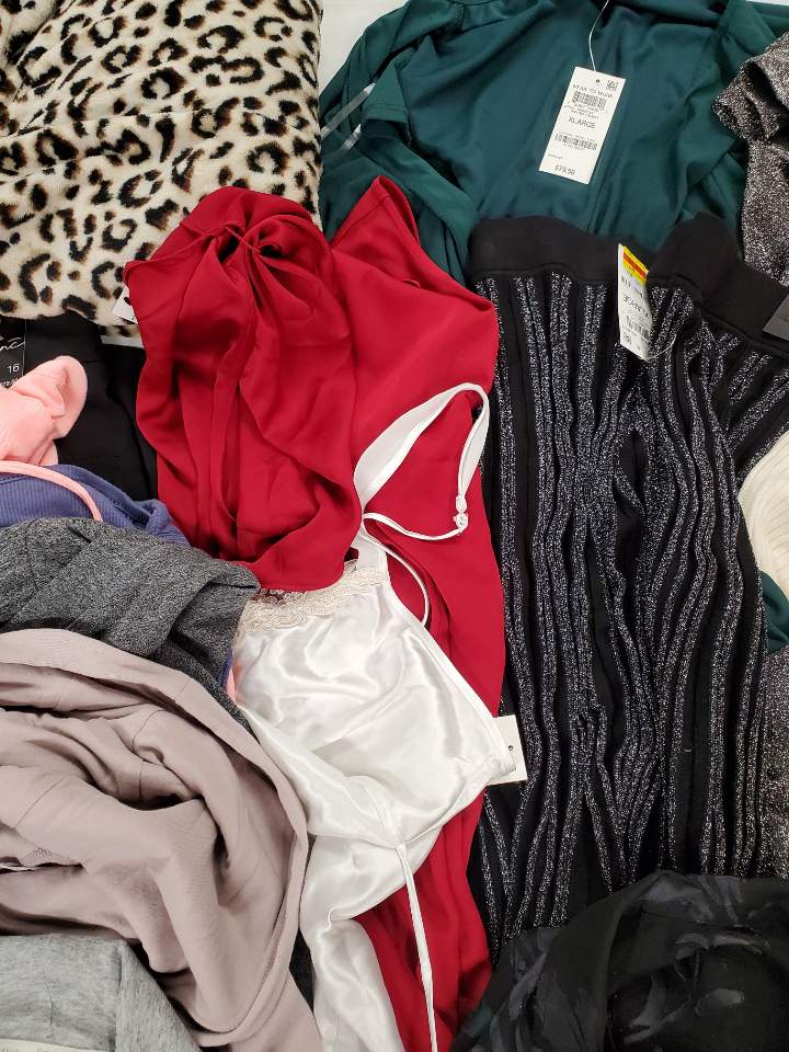 Women's Clothing Wholesale Lot Calvin Klein, NIKE, Free People, DANIELLE BERNSTEIN, Alfani, INC, IDEOLOGY and more, 24 Units, Shelf Pulls, MSRP $1,541.50