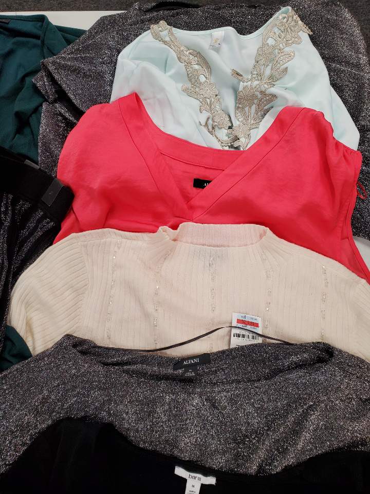 Women's Clothing Wholesale Lot Calvin Klein, NIKE, Free People, DANIELLE BERNSTEIN, Alfani, INC, IDEOLOGY and more, 24 Units, Shelf Pulls, MSRP $1,541.50