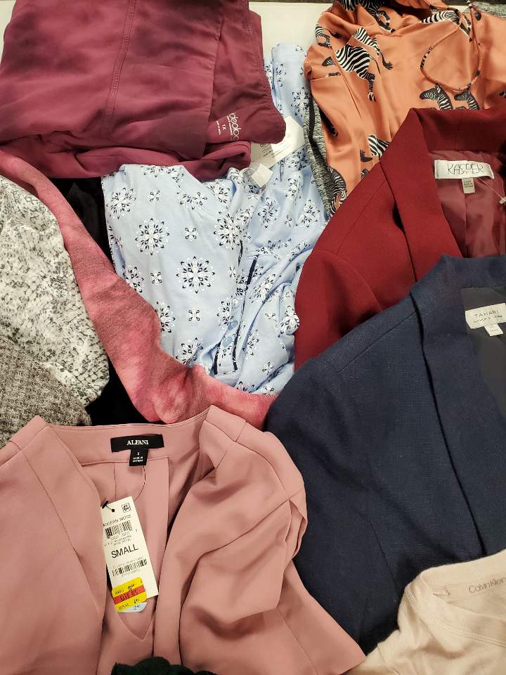 Women's Clothing Wholesale Lot TAHARI, NIKE, Calvin Klein, American Apparel, KASPER, IDEOLOGY, KILO BRAVA, GIANNI BINI,  CHARTER CLUB, Alfani and more, 26 Units, Shelf Pulls, MSRP $1,329.99