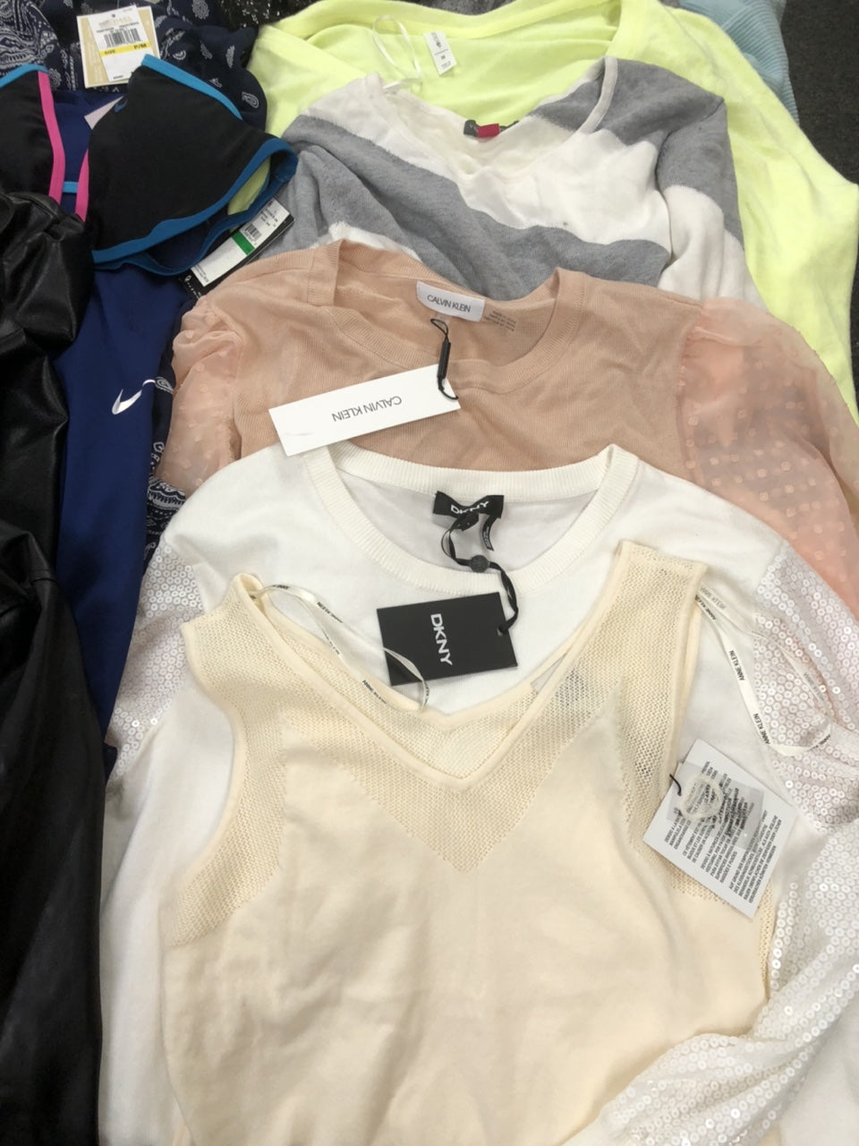 Women's Clothing Wholesale Lot Calvin Klein, DKNY, MICHAEL KORS, RACHEL ROY, VINCE CAMUTO, GUESS, ANNE KLEIN, IDEOLOGY, INC and more, 32 Units, Customer Returns, MSRP $1,972.99