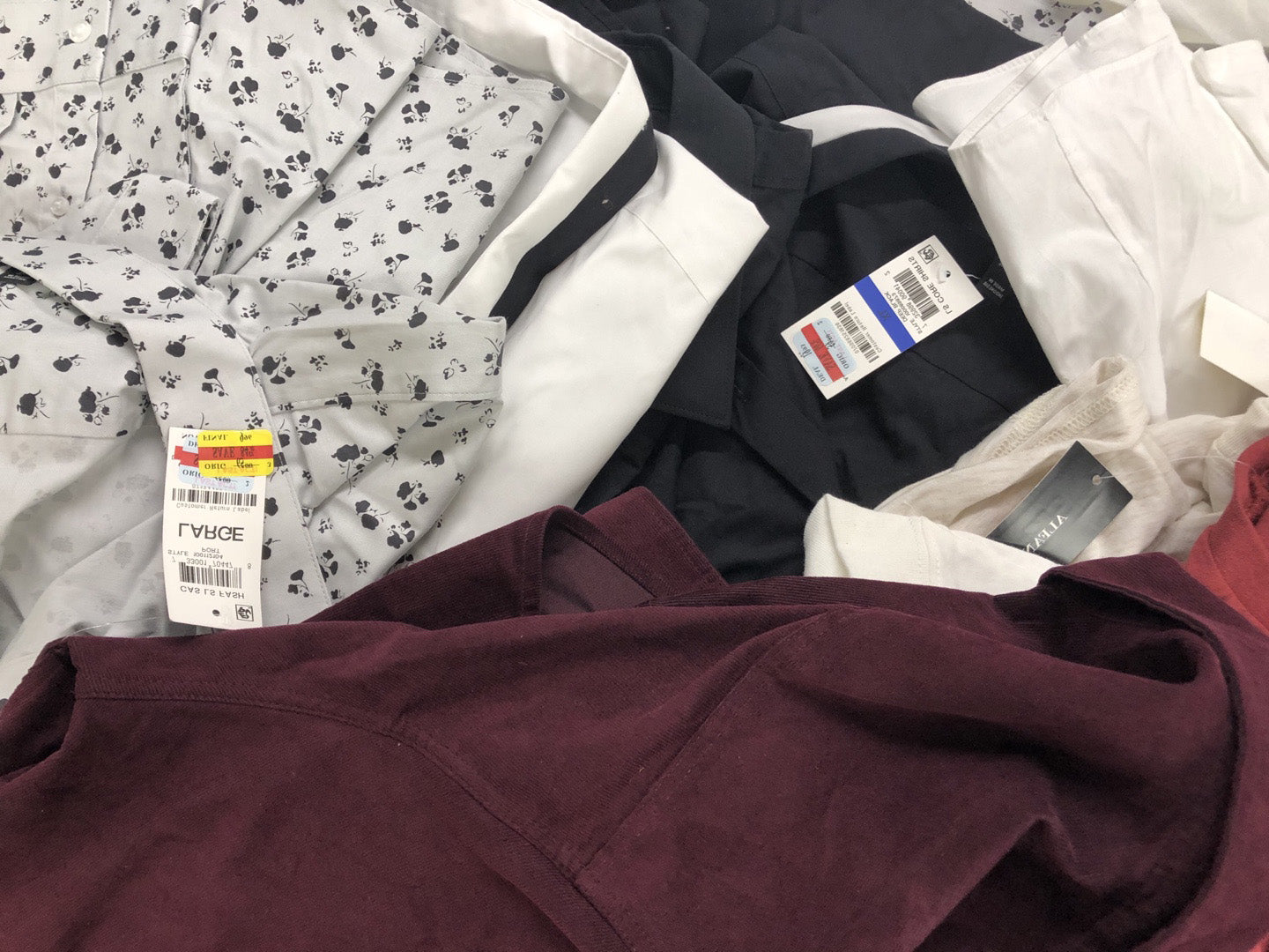 Men's Clothing Van Heusen, Calvin Klein, Society of Threads, Club Room, Alfani, INC and more, 23 Units, Shelf Pulls, MSRP $1,523.90