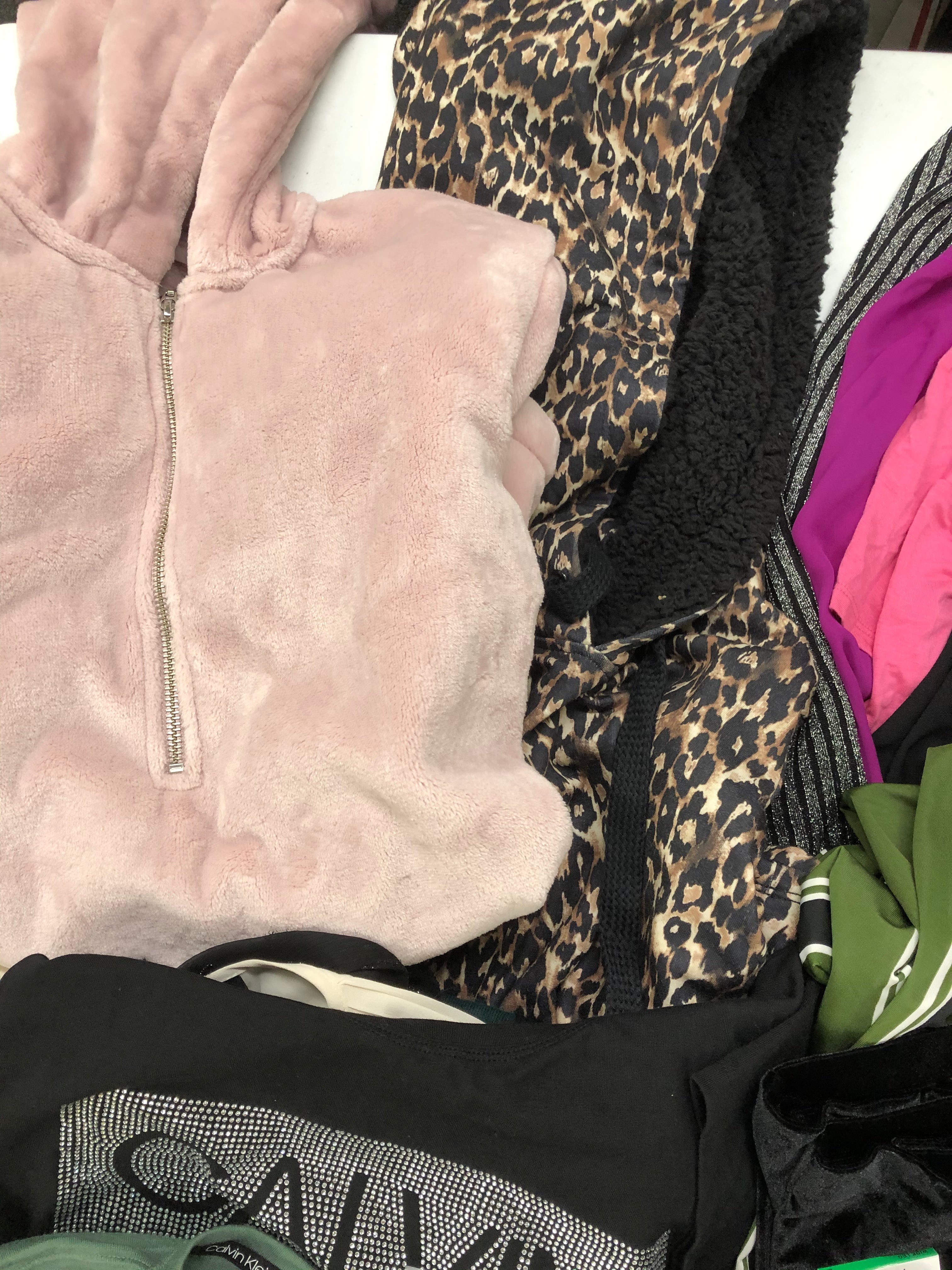 Women's Clothing Wholesale Lot CALVIN KLEIN, KAREN KANE, 32 DEGREES, American Apparel, ALFANI, IDEOLOGY and more, 25 Units, Shelf Pulls, MSRP $1,465.50