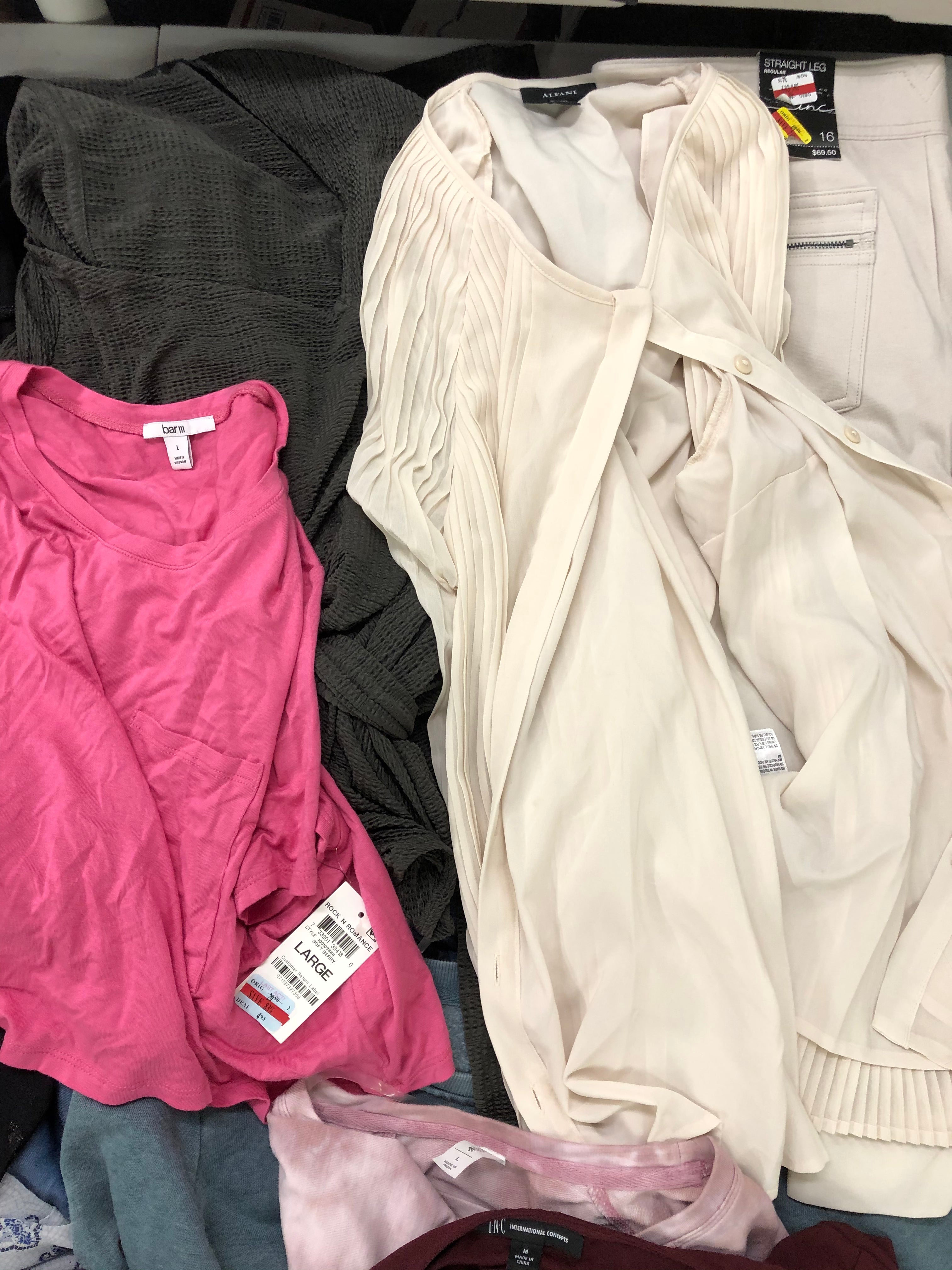 Women's Clothing Wholesale Lot CALVIN KLEIN, DKNY, Michael Kors, DKNY, Tommy Hilfiger, American Apparel, Guess, RACHEL Rachel Roy, Ideology and more, 25 Units, Shelf Pulls, MSRP $1,512.99