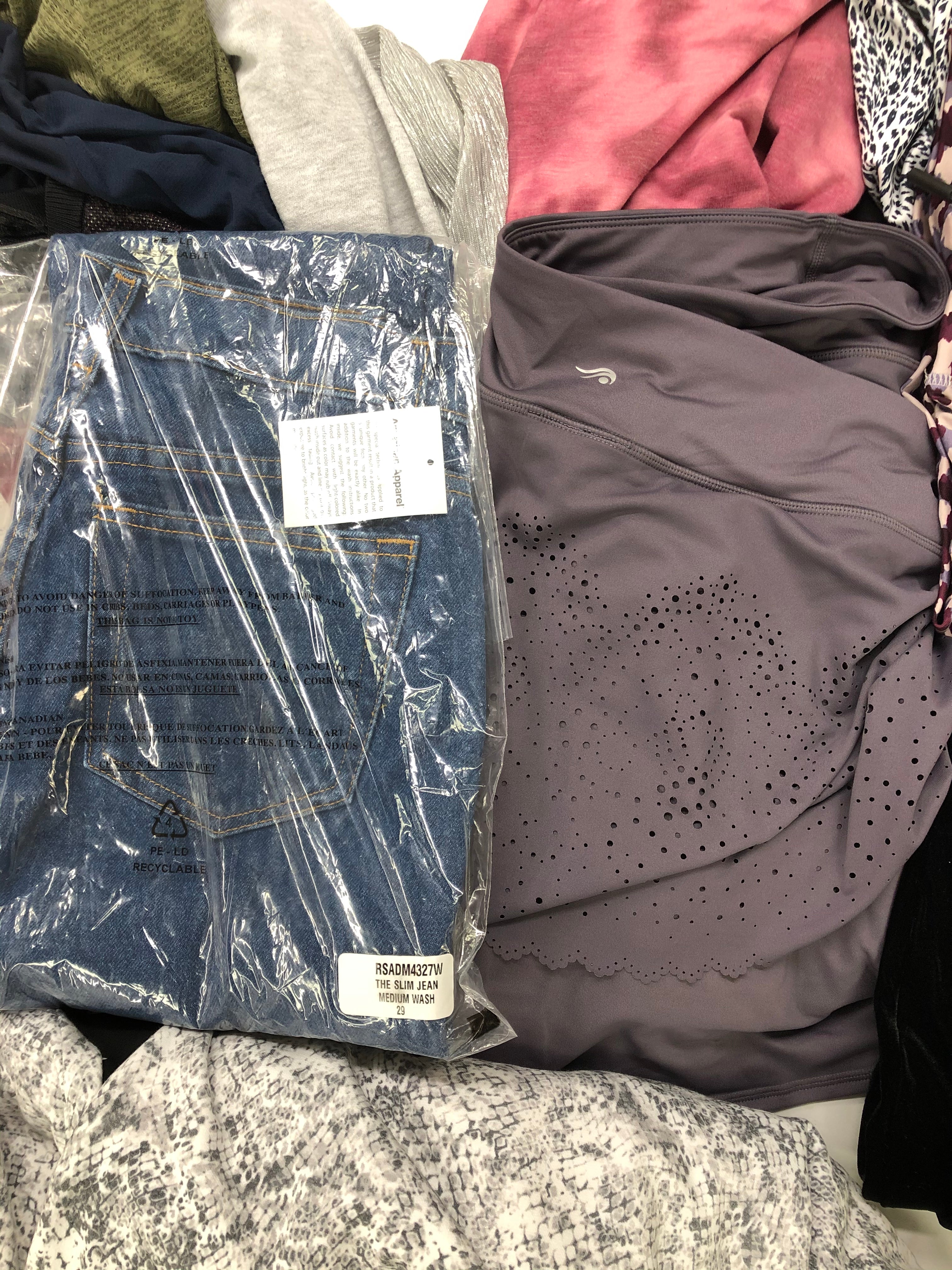 Women's Clothing Wholesale Lot CALVIN KLEIN, DKNY, Michael Kors, Tommy Hilfiger, American apparel, KENDALL KYLIE, Ideology and more, 25 Units, Shelf Pulls, MSRP $1,603.50