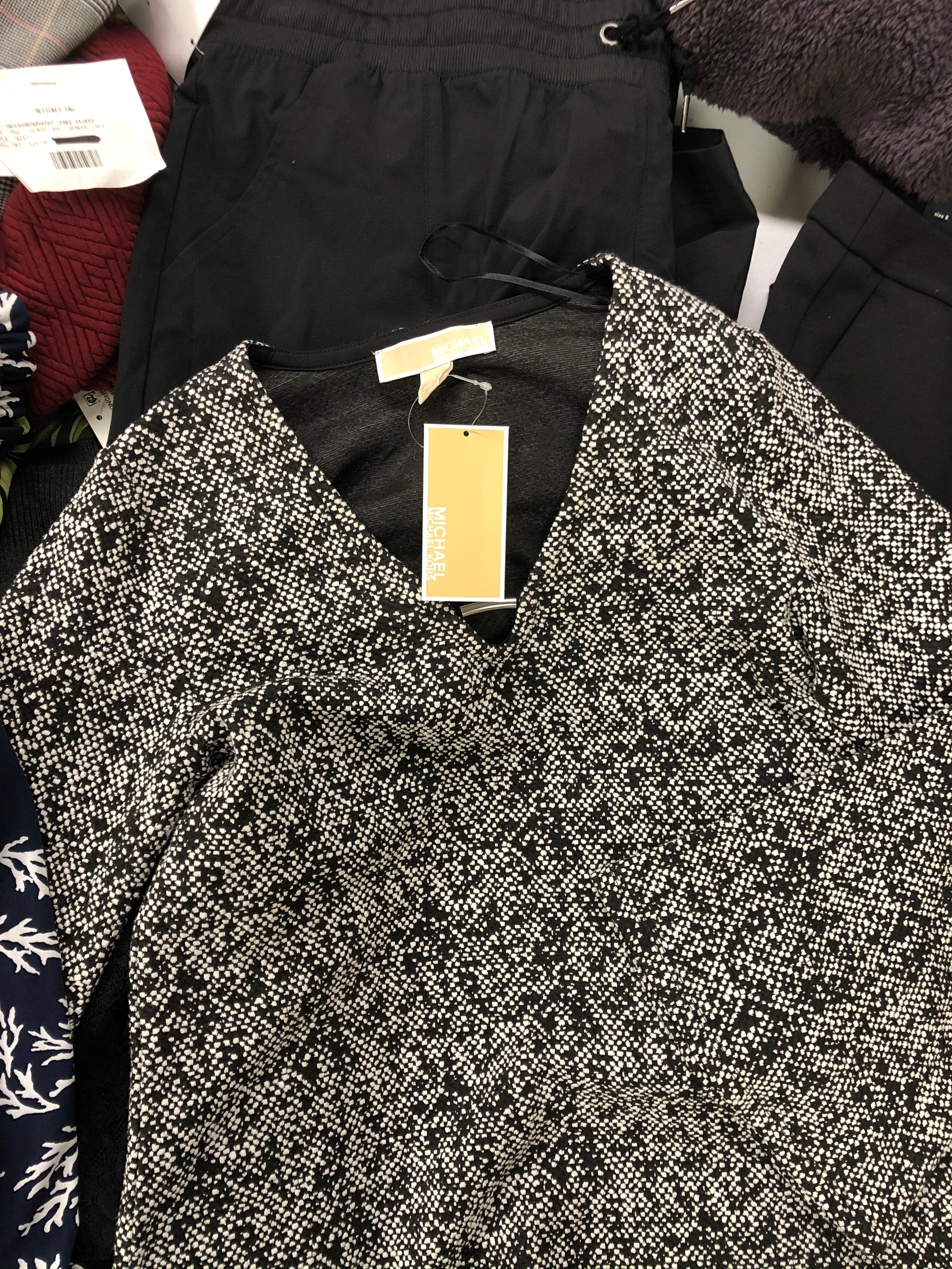 Women's Clothing Wholesale Lot LAUREN RALPH LAUREN, MICHAEL KORS, TOMMY HILFIGER, FREE PEOPLE, GUESS, NINE WEST, 32 DEGREES, ALFANI and more, 25 Units, Shelf Pulls, MSRP $1,578.98