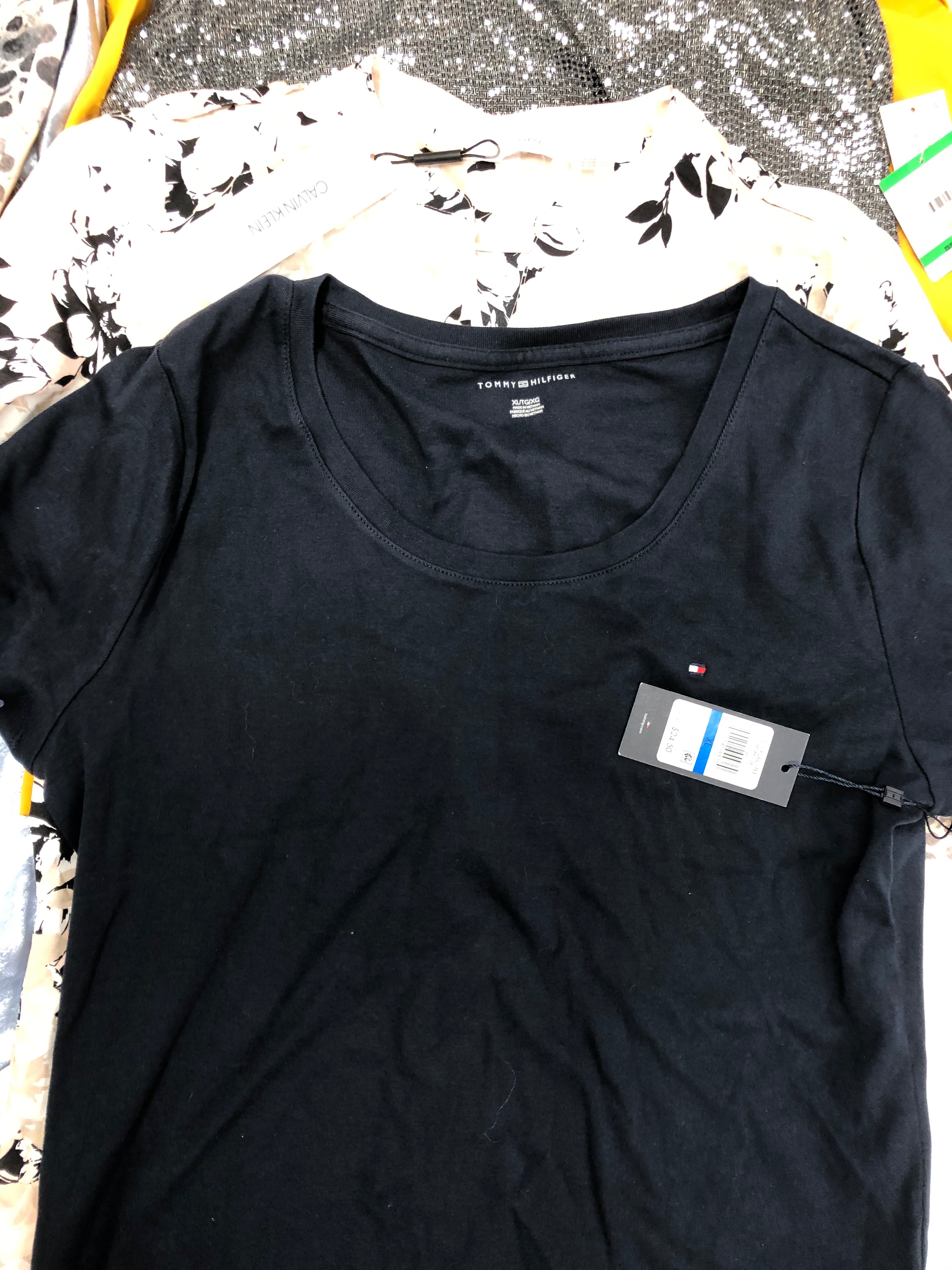 Women's Clothing Top Wholesale Lot, CALVIN KLEIN, TOMMY HILFIGER, KASPER, ALFANI, AMERICAN APPAREL and more, 14 Units, Shelf Pulls, MSRP $778.50