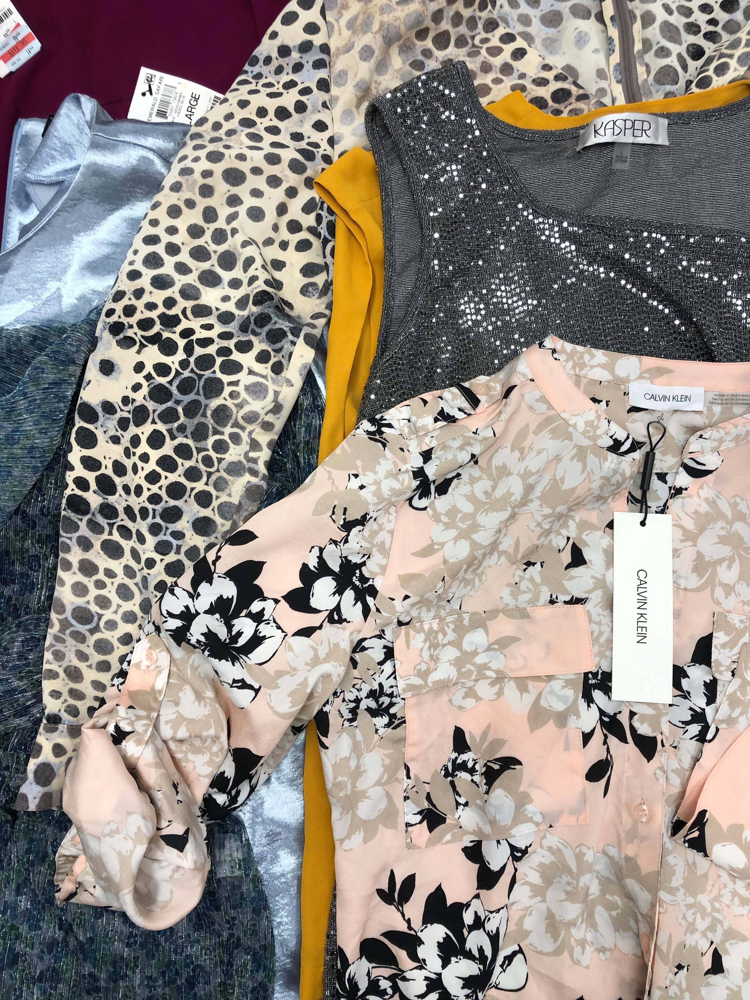 Women's Clothing Top Wholesale Lot, CALVIN KLEIN, TOMMY HILFIGER, KASPER, ALFANI, AMERICAN APPAREL and more, 14 Units, Shelf Pulls, MSRP $778.50