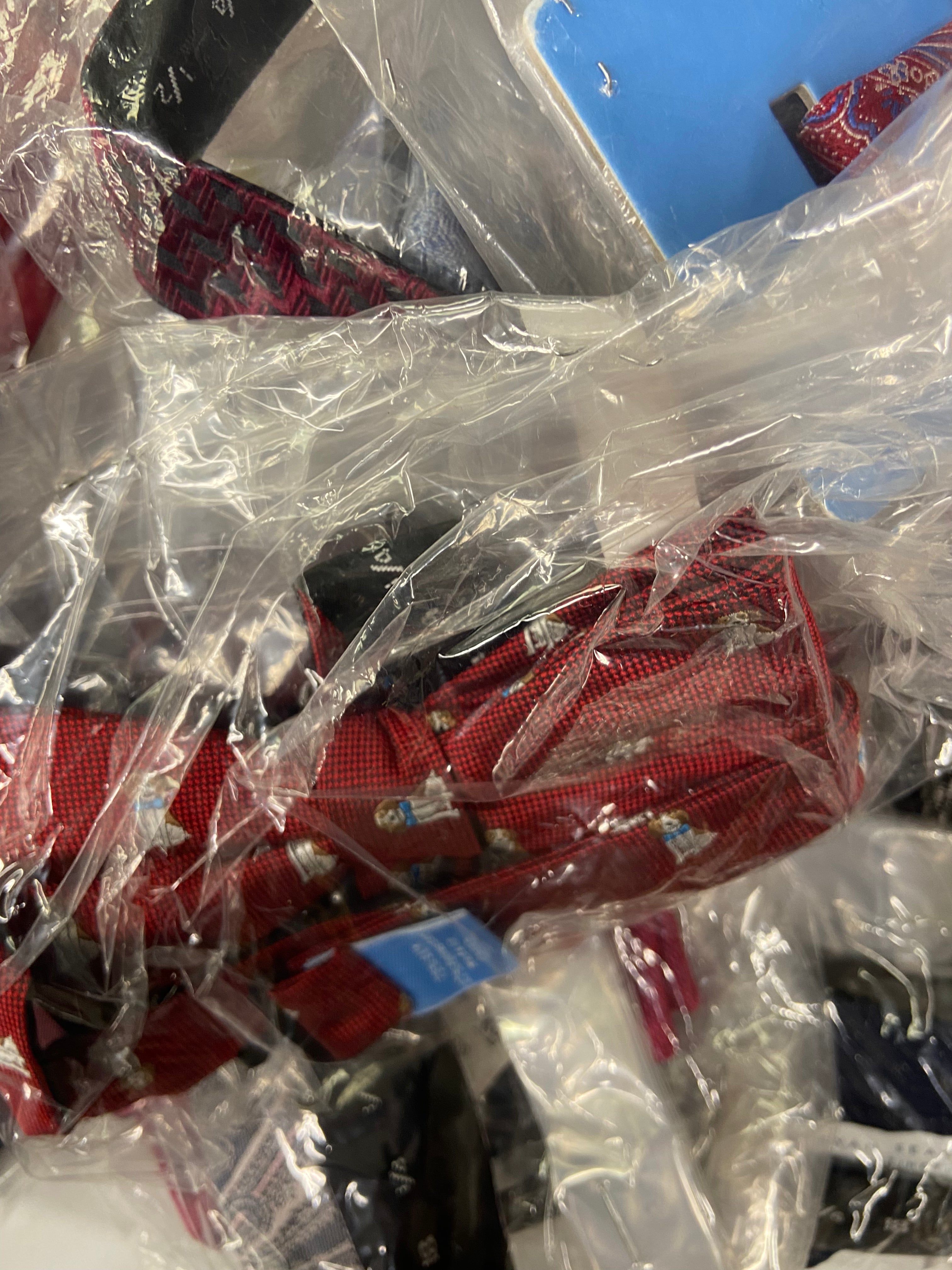 Men's Bow Ties Wholesale Lot, COUNTESS MARA, RYAN SEACREST, ALFANI and more, 92 items, CUSTOMER RETURNS