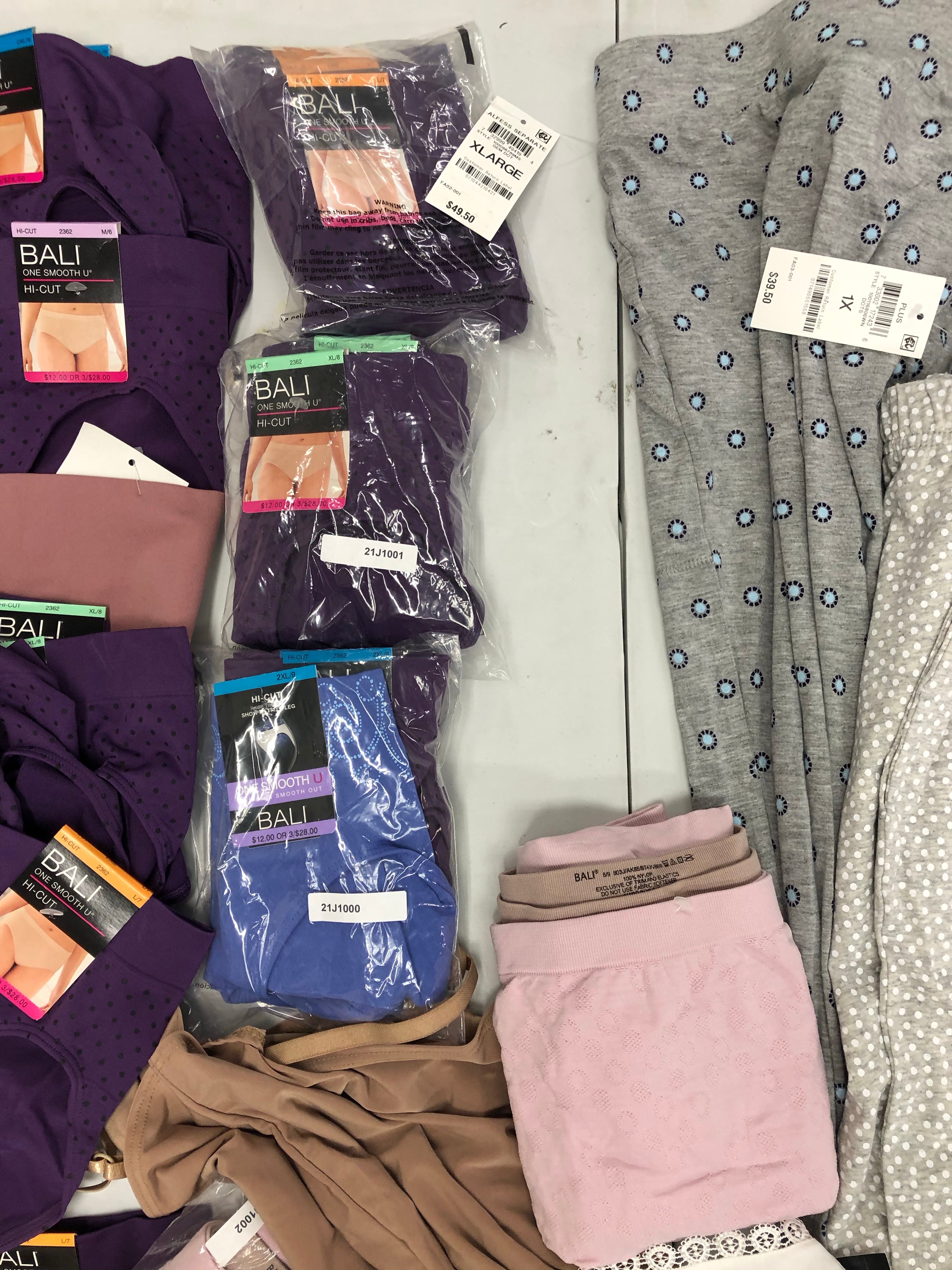Women's Clothing Intimates Wholesale Lot, SCULPTRESS, WACOAL, SPANX, BALI, CHARTER CLUB and more, 35 items, Shelf Pulls, MSRP $805