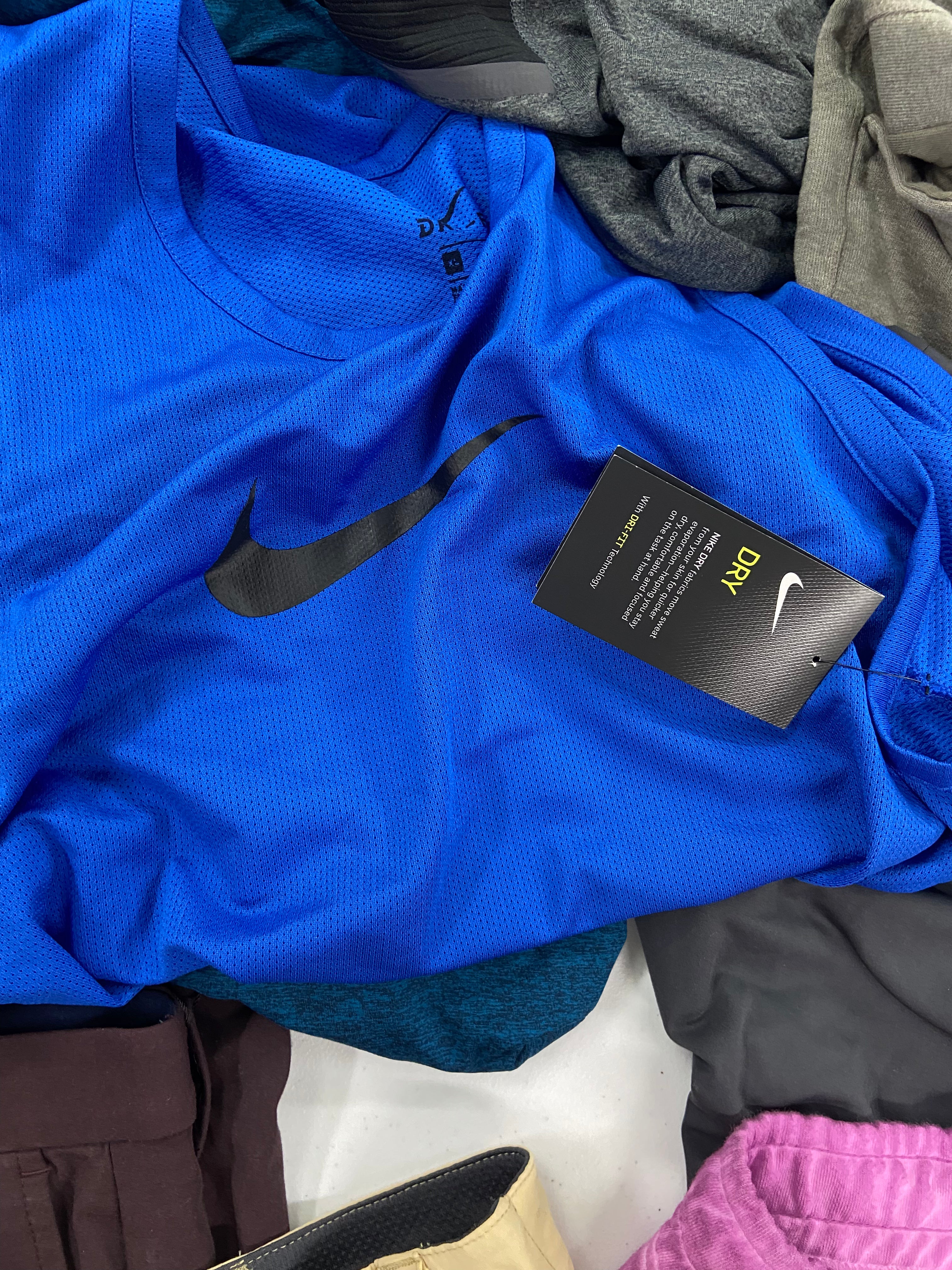 Men's Clothing Assorted Wholesale Lot, LAUREN RALPH LAUREN, NIKE, CHAMPION, BUFFALO, SPYDER, 32 DEGREES and more, 11 items, Shelf Pulls, MSRP $644