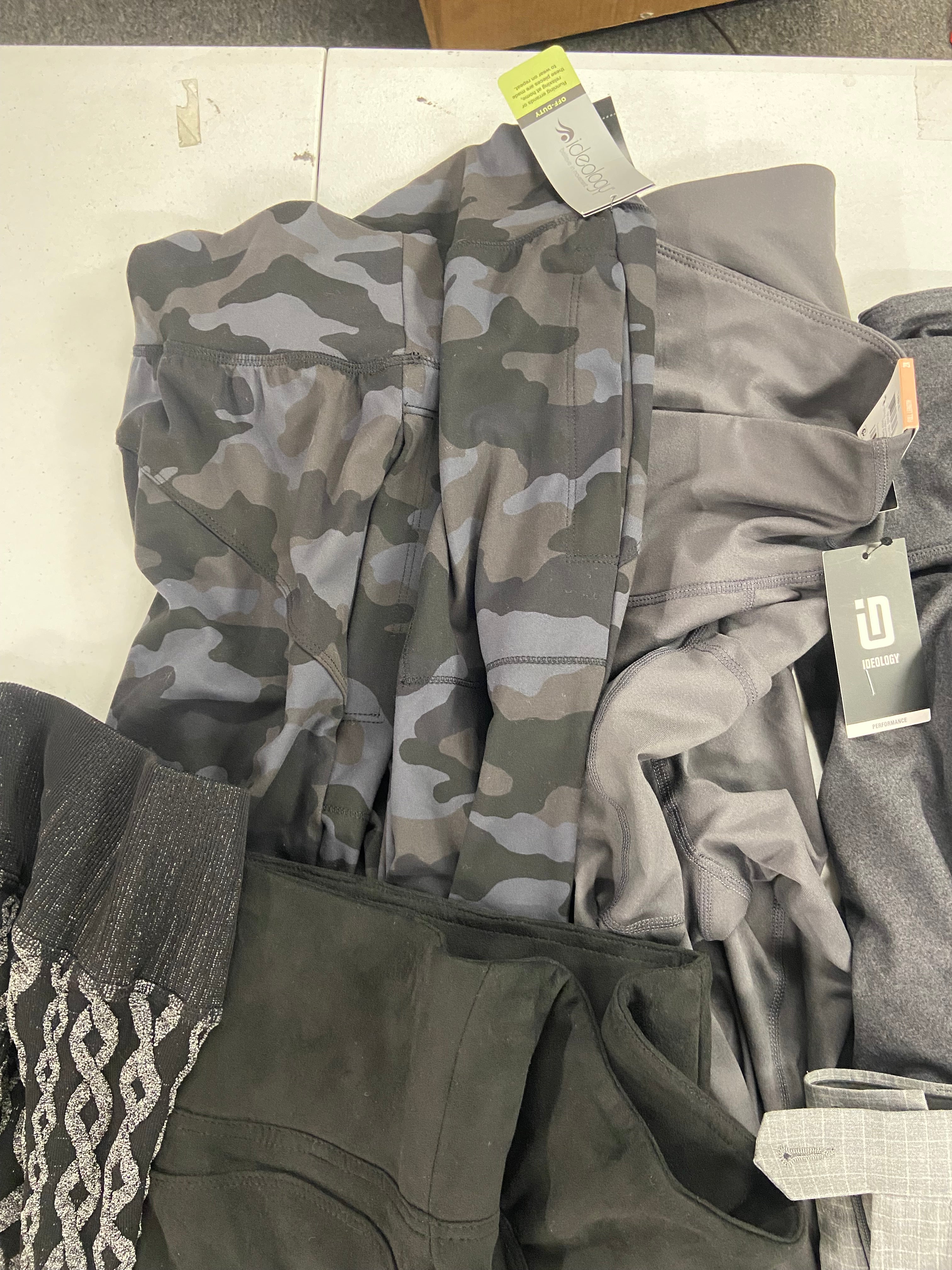 Women's Clothing Bottoms Wholesale Lot, RALPH LAUREN, VINCE CAMUTO, AVOCADO and more, 9 items, Shelf Pulls, MSRP $606
