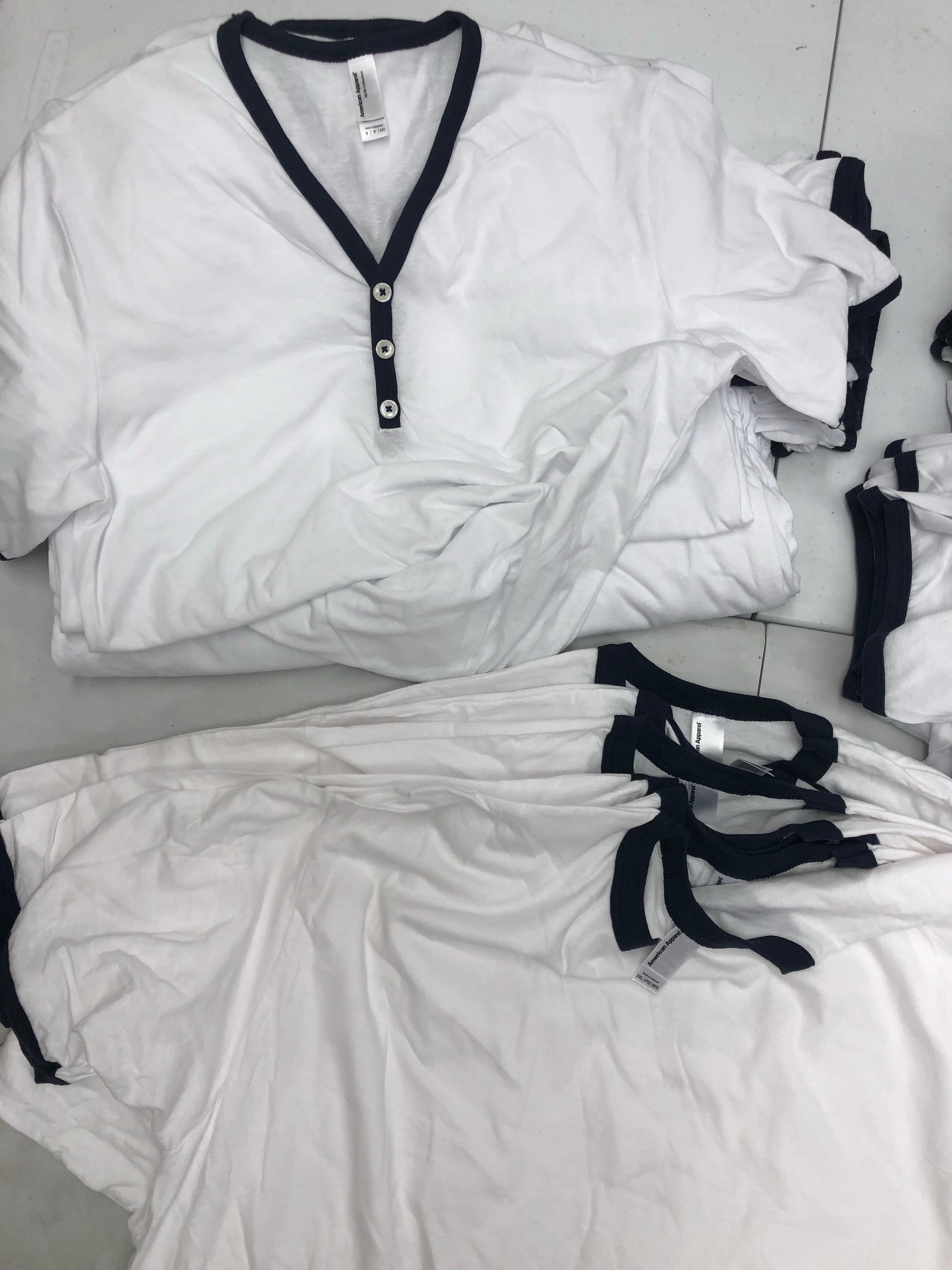 Men's Clothing Top T-SHIRT Wholesale Lot, AMERICAN APPAREL ONLY, 42 Items, Shelf Pulls, MSRP $924