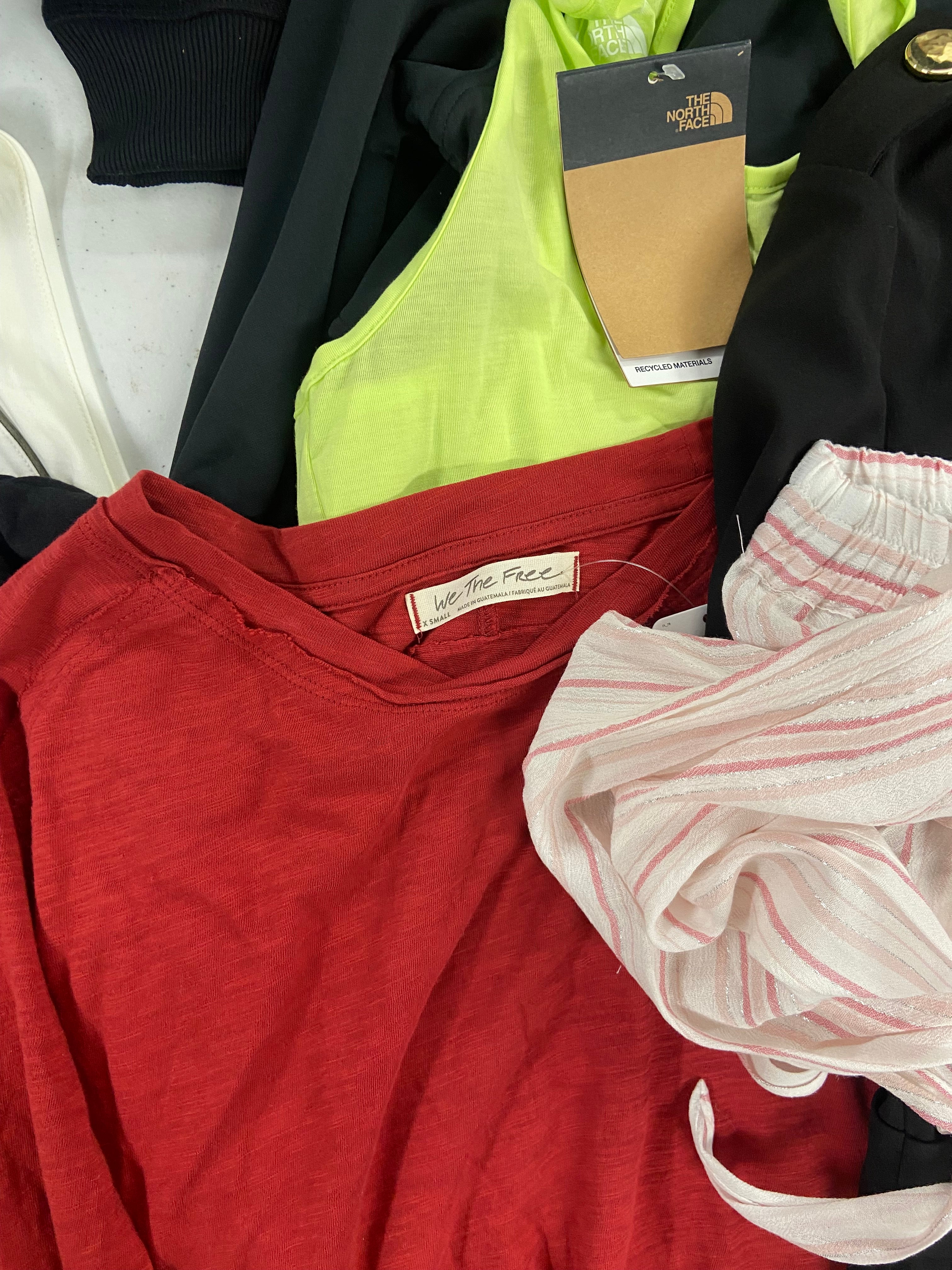 Women's Clothing Assorted Wholesale Lot, MICHAEL KORS, FREE PEOPLE, THE NORTH FACE, BASS OUTDOOR, SANCTUARY and others,11 items, Shelf Pulls, MSRP $739
