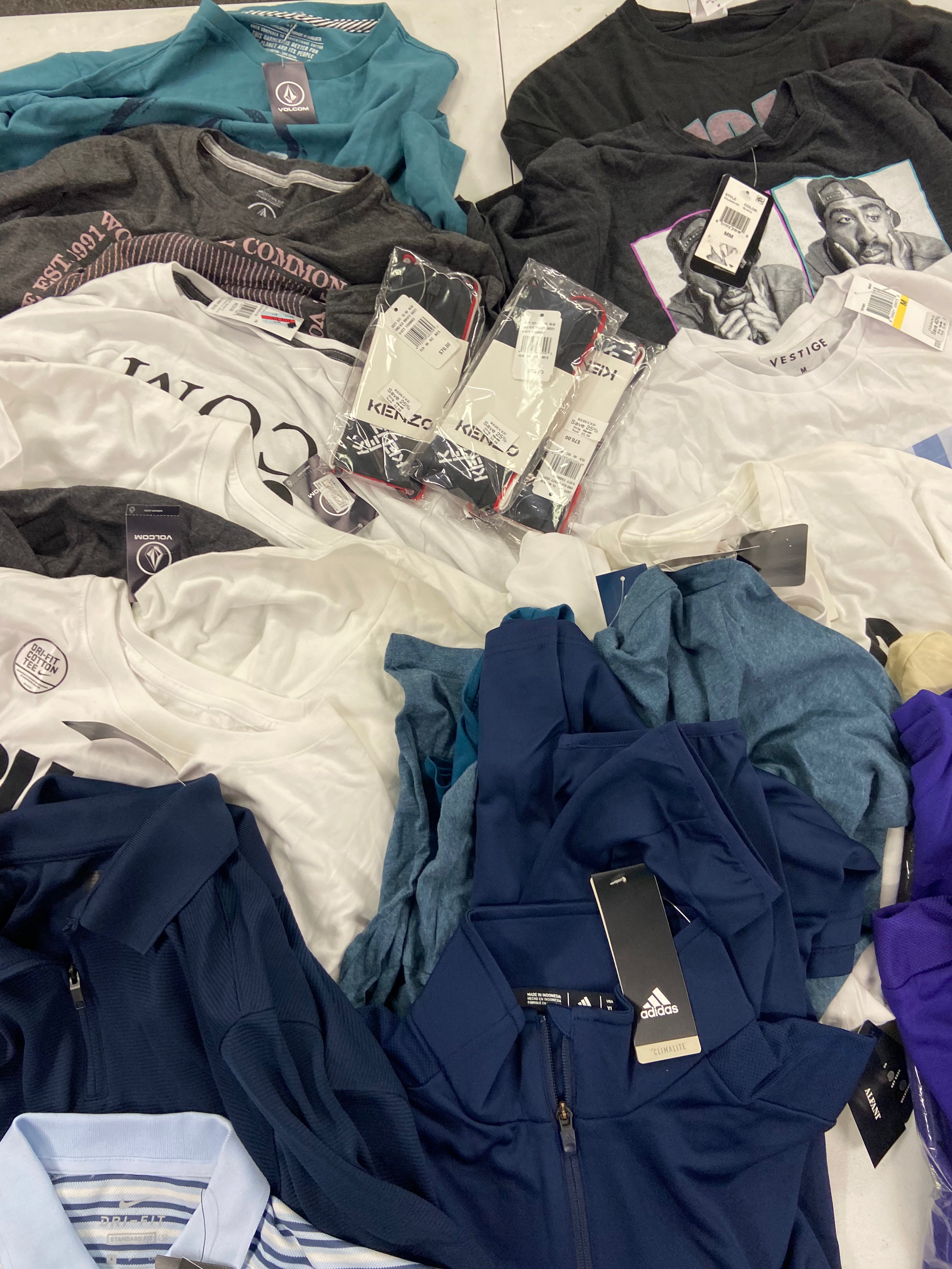 Men's Clothing T-Shirts & Other Tops, Wholesale Lot, ADIDAS, CALVIN KLEIN, NIKE, THE NORTH FACE, VOLCOM, PHILCOS, JUNKFOOD and more,  26 items, Shelf Pulls, MSRP $1,119