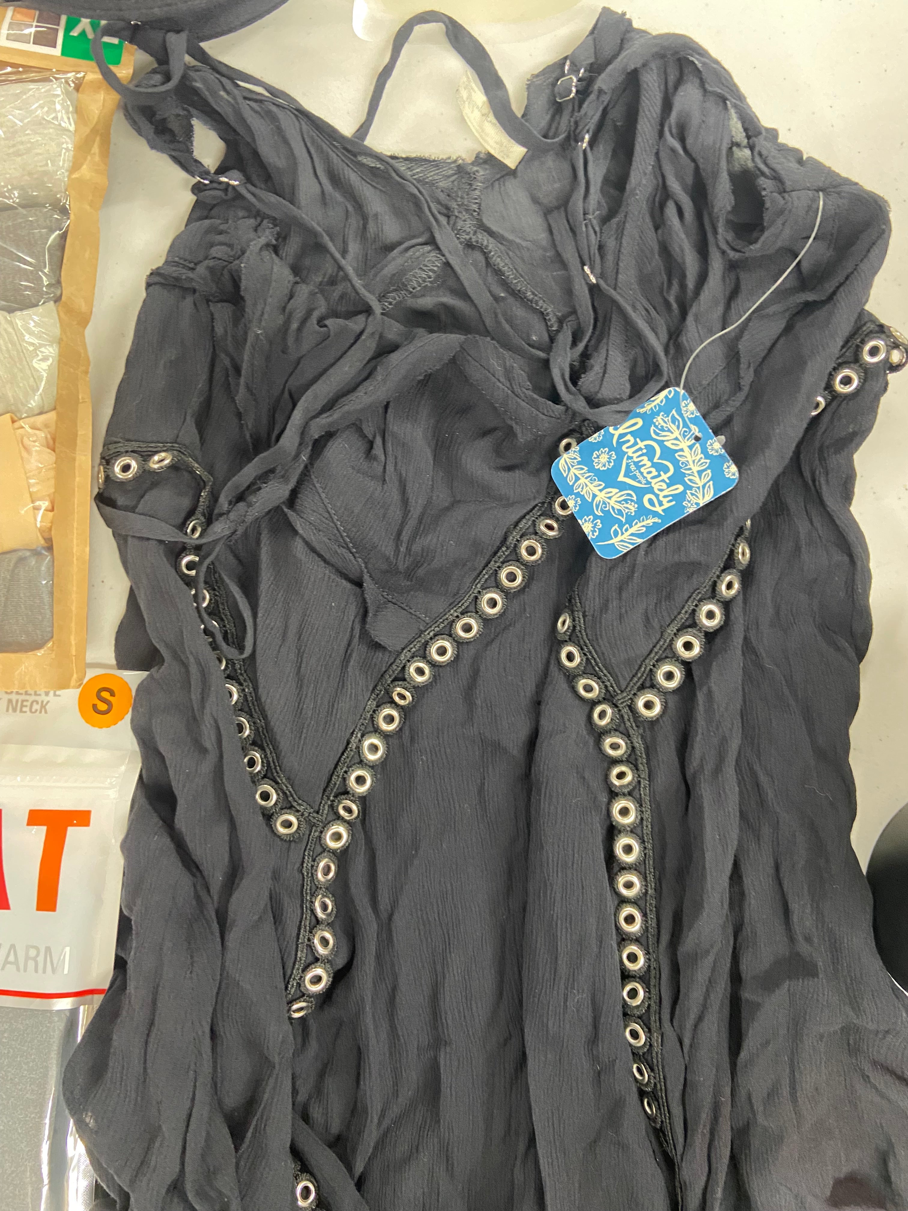 Women's Clothing Assorted Wholesale Lot, ADIDAS, VINCE CAMUTO, FREE PEOPLE, AMERICAN APPAREL, BALI, WACOAL, FELINA and more, 17 items, Shelf Pulls, MSRP $630