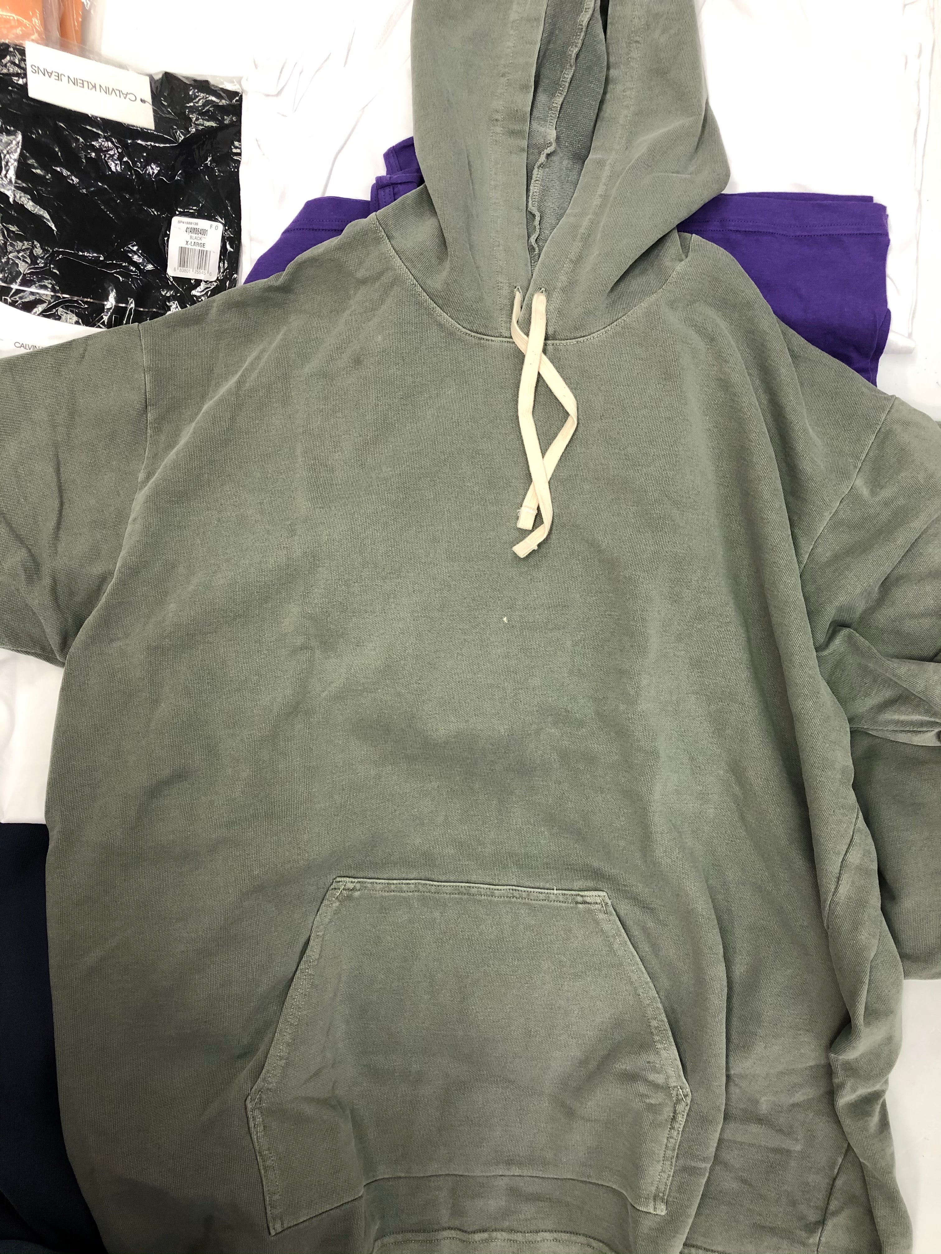 Men's Clothing Tops, Short Sleeves, Wholesale Lot, CALVIN KLEIN, TASSO ELBA, AMERICAN APPAREL, 35 items, Shelf Pulls, MSRP $911