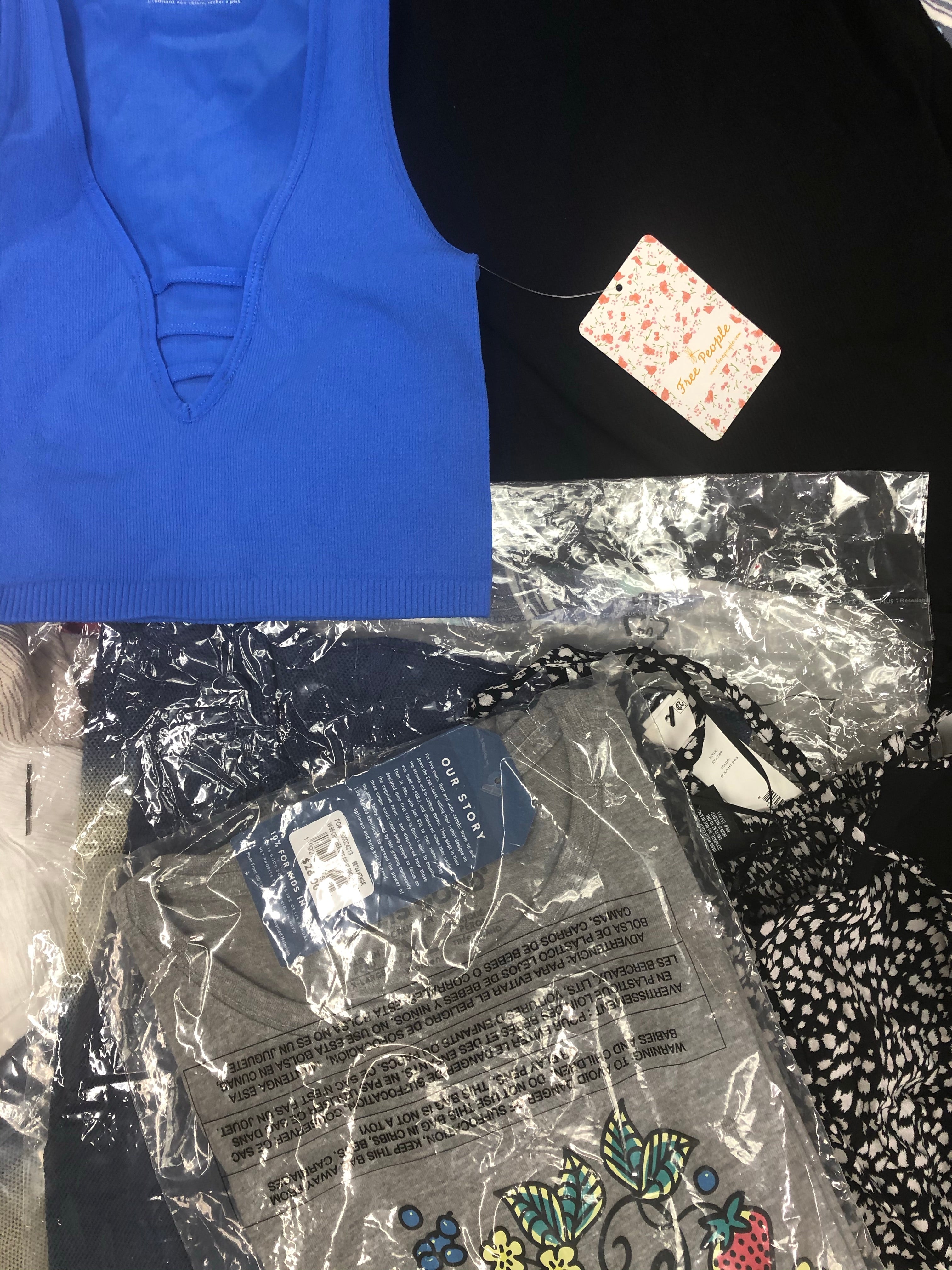Women's Clothing ASSORTED Wholesale Lot, FREE PEOPLE, AQUA, ALFANI, CHASER and more, 26 items, New, MSRP $1,362