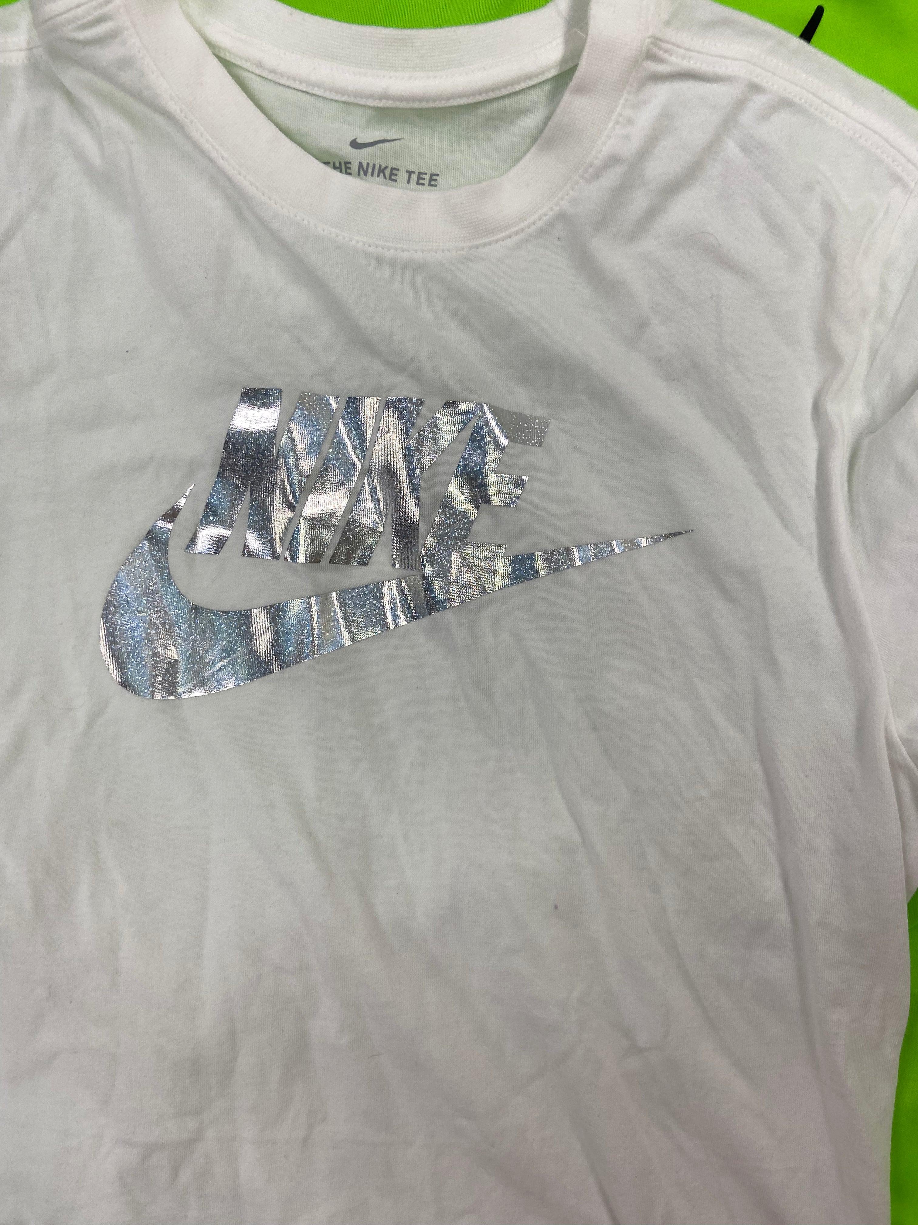 Men's Clothings Tops Wholesale Lot, NIKE, ADIDAS, CALVIN KLEIN, CHAMPION, EDDIE BAUER, BUFFALO DAVID BITTON, SPYDER and more, 11 items, CUSTOMER RETURNS