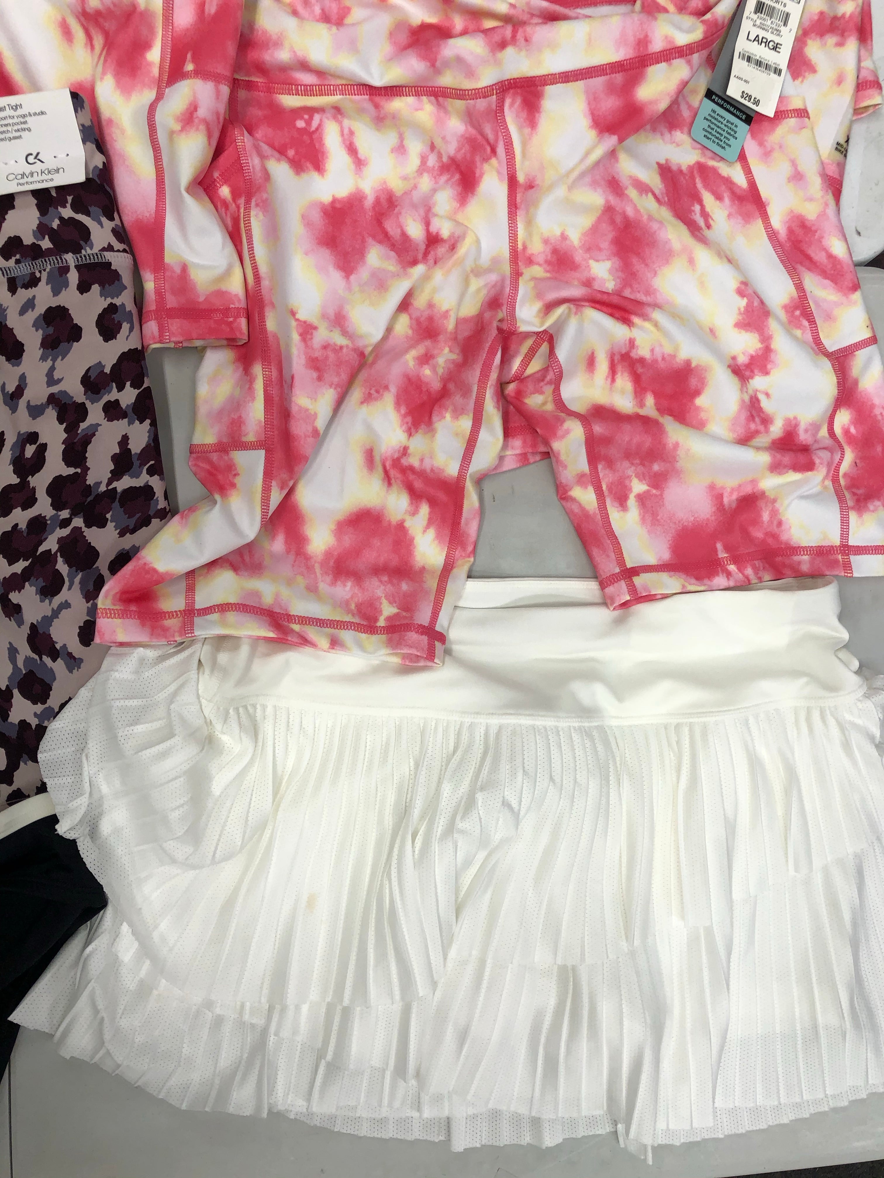 Women's Clothing ASSORTED Wholesale Lot, CALVIN KLEIN, NIKE, FREE PEOPLE, AMERICAN APPAREL and more, 16 items, Shelf Pulls, MSRP $564