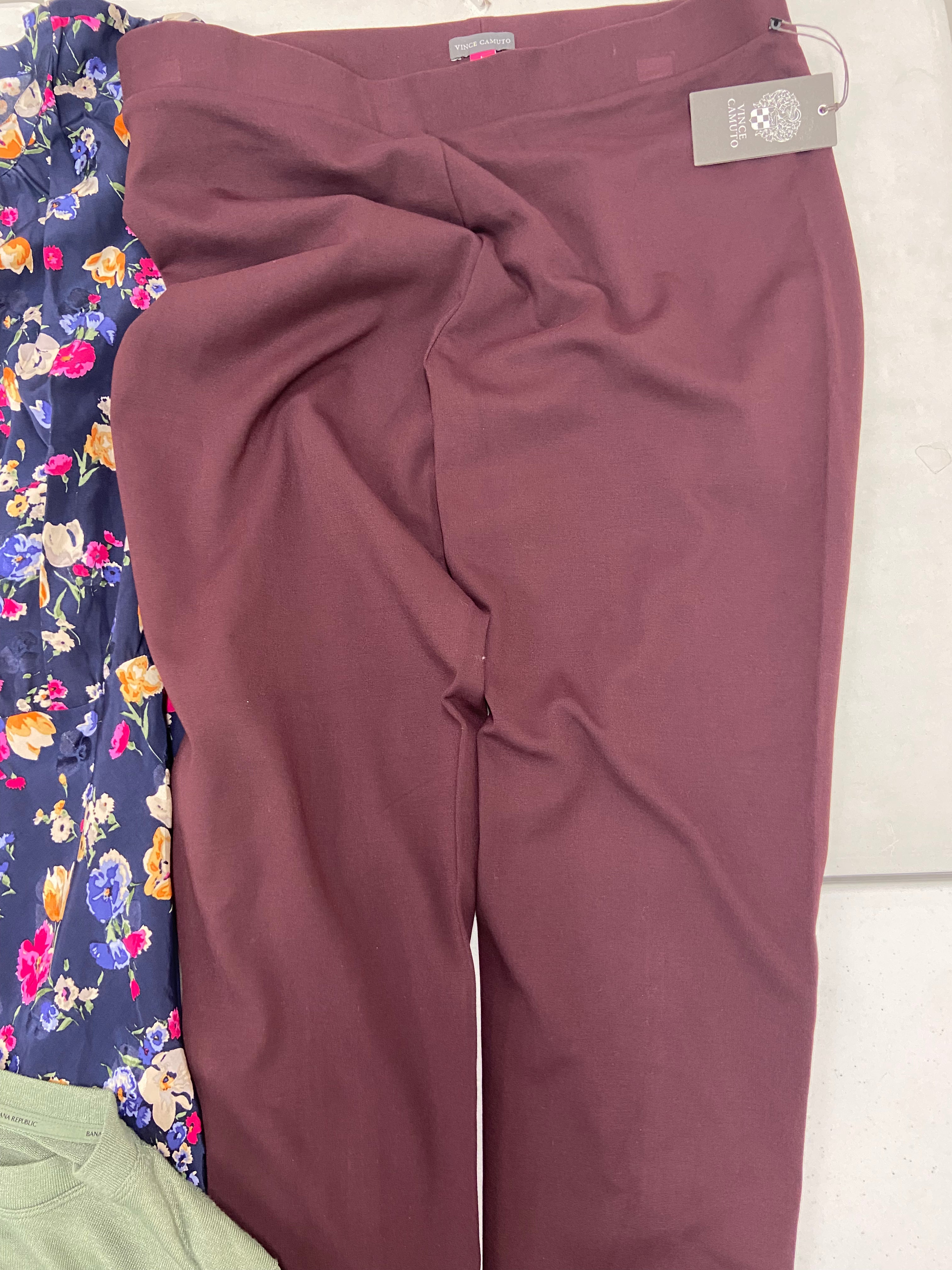 Women's Clothings Dress & Others Wholesale Lot, LAUREN RALPH LAUREN, CALVIN KLEIN, UNDER ARMOUR, VINCE CAMUTO, ANNE KLEIN, BANANA REPUBLIC, GUESS and more, 9 items, CUSTOMER RETURNS
