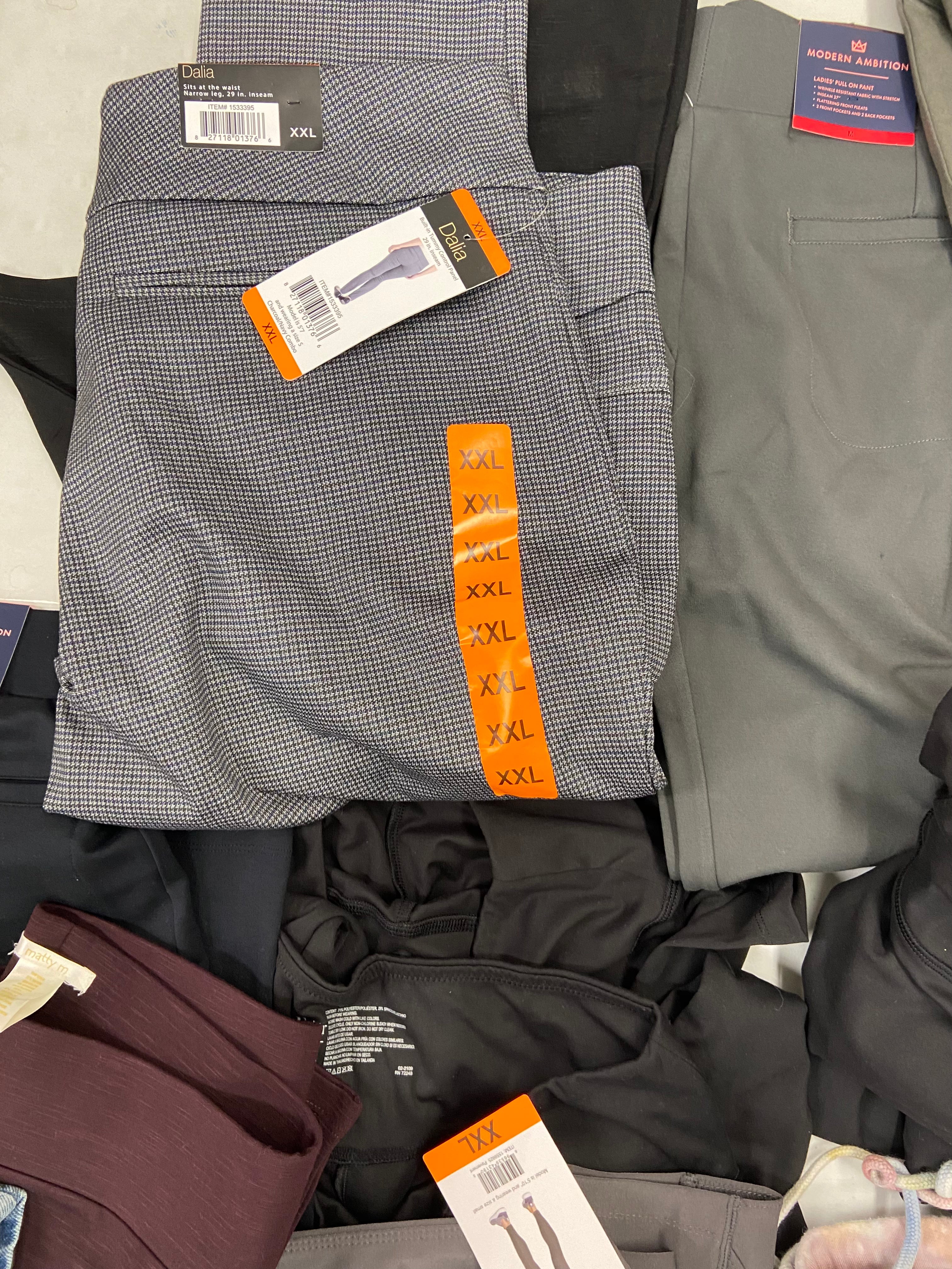 Women's Clothing Tights and other Bottoms, Wholesale Lot, SPYDER, 32 DEGREES, FELINA, DALIA, MODERN AMBITION and more, 19 items, Shelf Pulls, MSRP $872