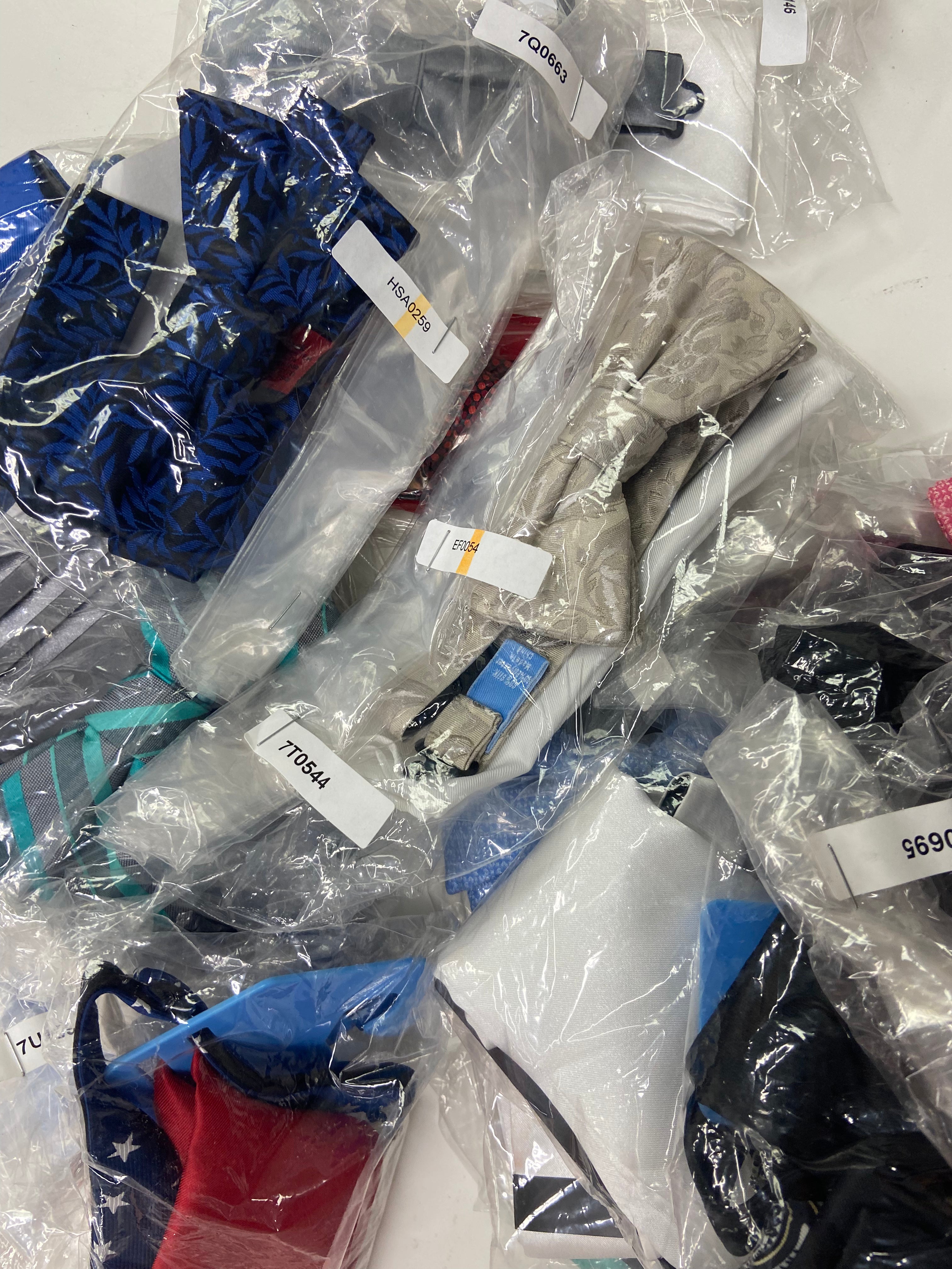 Men's Bow Ties & Handkerchiefs Sets Wholesale Lot, COUNTESS MARA, ALFANI and more, 94 items, CUSTOMER RETURNS