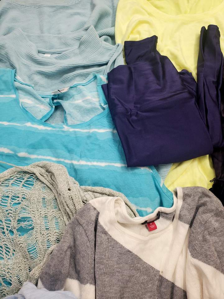Women's Clothing ASSORTED Wholesale Lot, POLO RALPH LAUREN, NIKE, GUESS, VINCE CAMUTO, FREE PEOPLE, American Apparel and more, 13 items, Shelf Pulls, MSRP $1,004