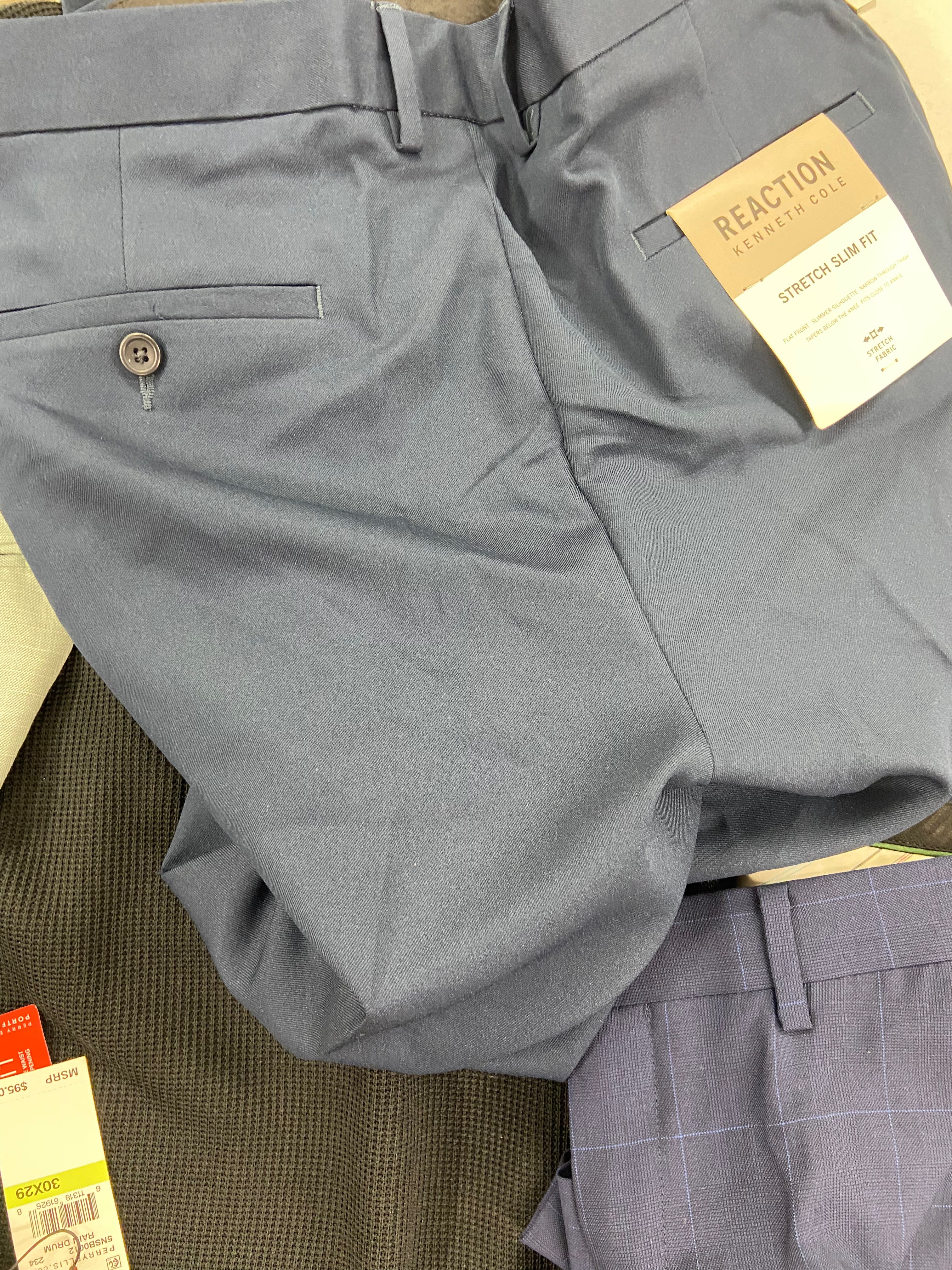 Men's Clothing Dress Pants & Others Wholesale Lot, LAUREN RALPH LAUREN, BANANA REPUBLIC, THE MEN'S STORE, SPYDER, PERRY ELLIS and more, 13 items, Shelf Pulls, MSRP $1,141