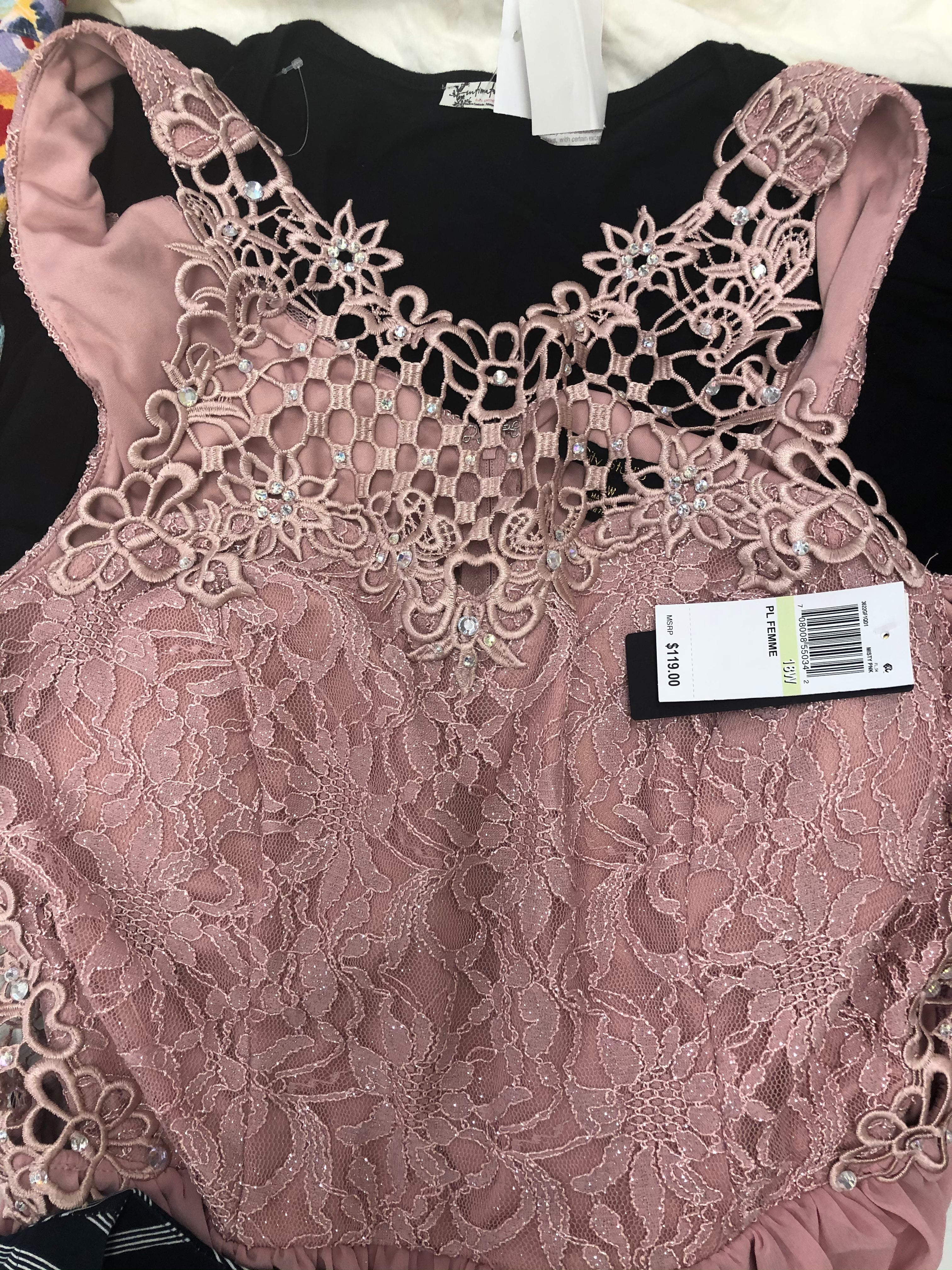 Women's Clothing Dresses and others, Wholesale Lot, BCBG, FREE PEOPLE, SPLENDID, HANG TEN and more, 15 items, Shelf Pulls, MSRP $1,350
