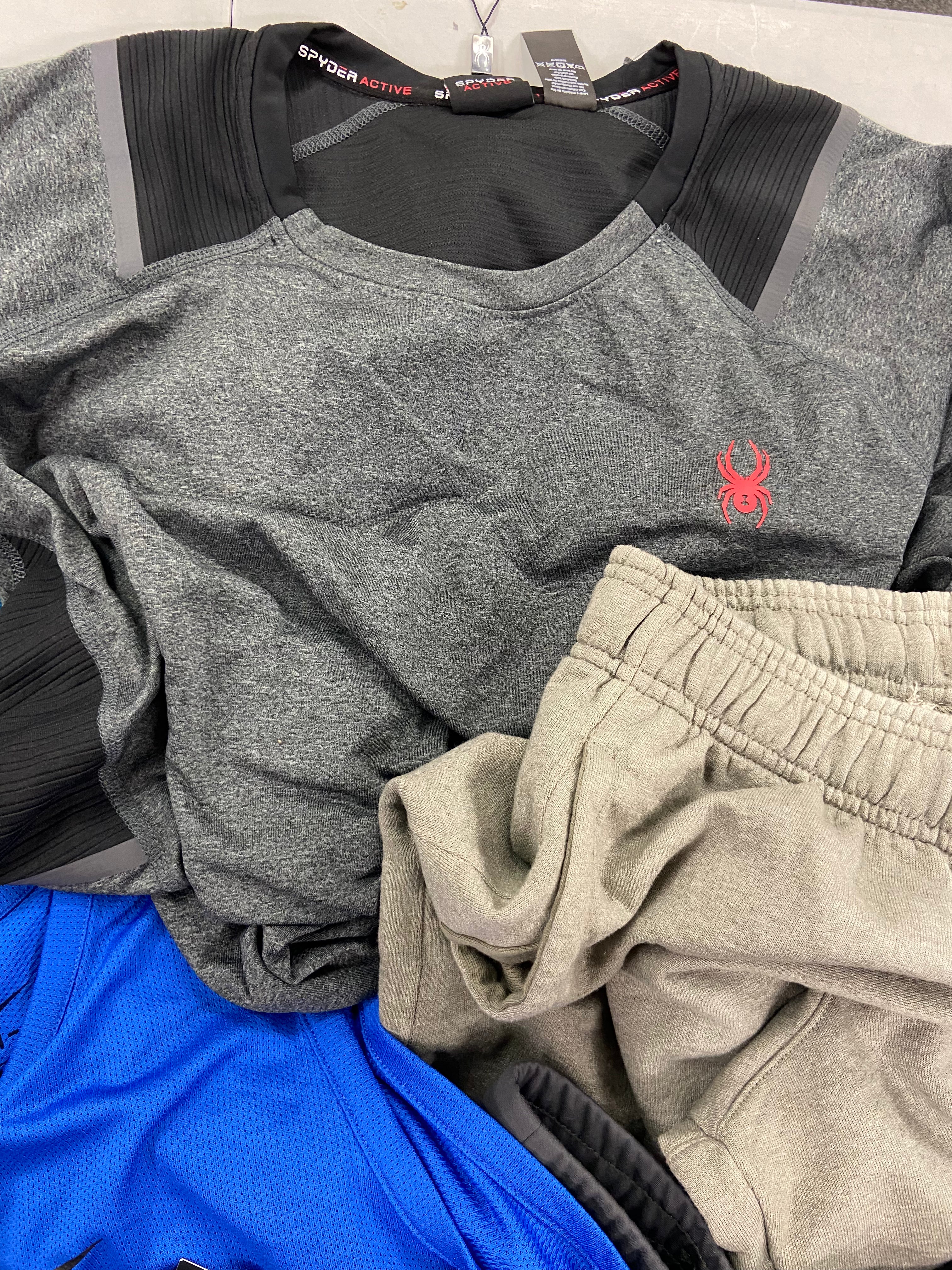 Men's Clothing Assorted Wholesale Lot, LAUREN RALPH LAUREN, NIKE, CHAMPION, BUFFALO, SPYDER, 32 DEGREES and more, 11 items, Shelf Pulls, MSRP $644