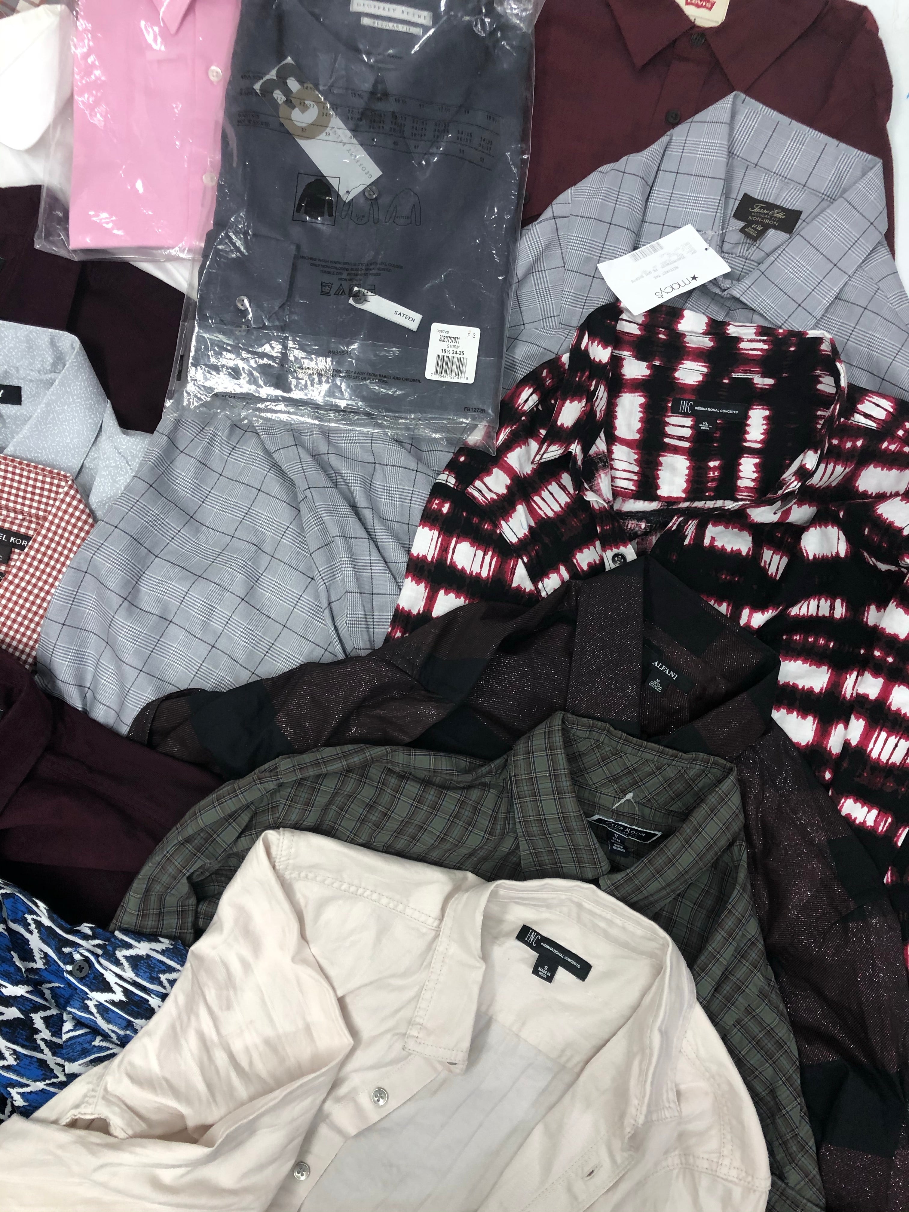 Men's Clothing Button Down shirts Wholesale Lot, DKNY, LEVI'S, WEATHERPROOF, INC and more, 15 Units, Shlef Pulls, MSRP $971.00