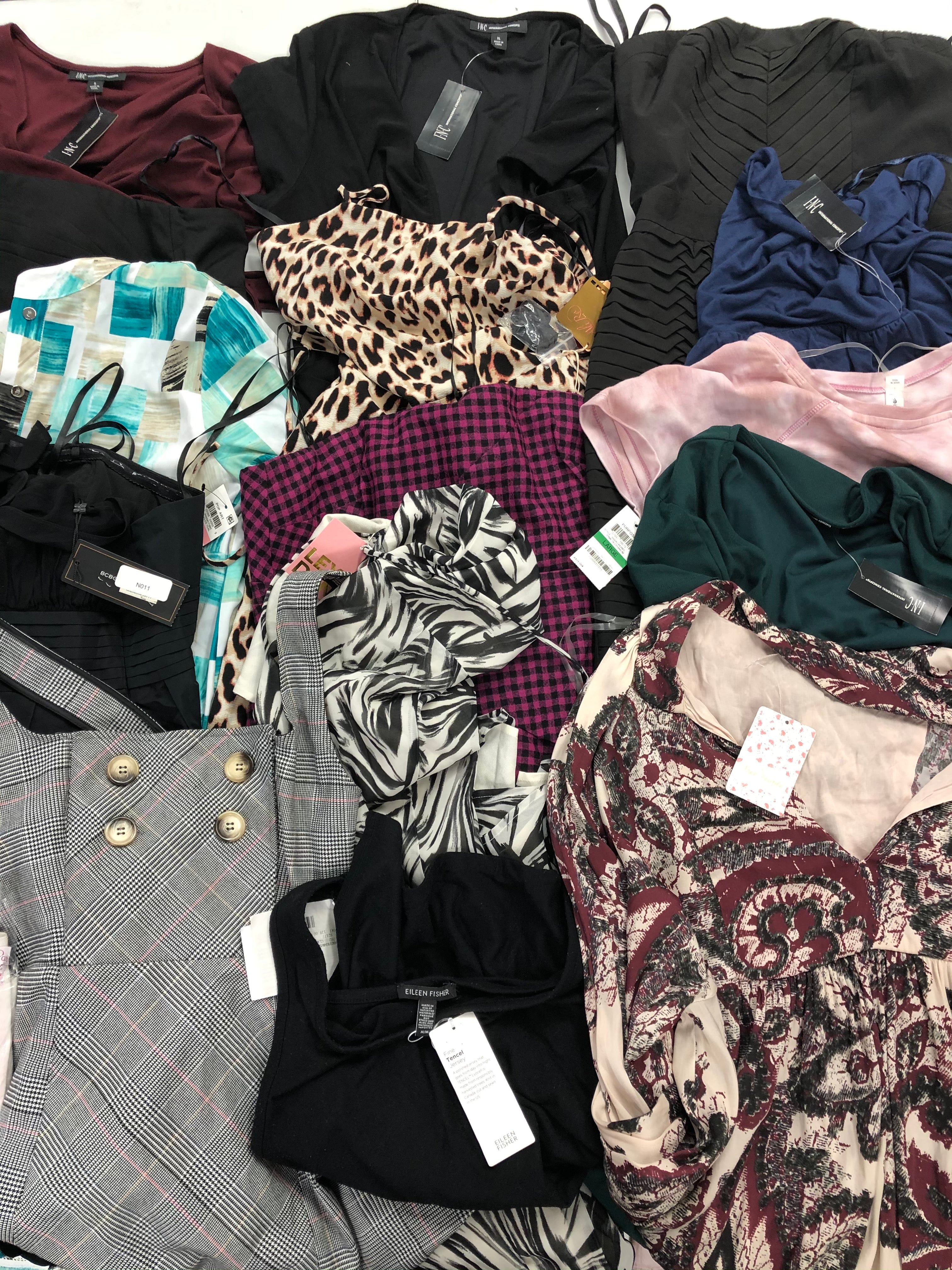 Women's Clothing DRESSES/ROMPERS Wholesale Lot, EILEEN FISHER, FREE PEOPLE, BCBG, PARKER LIFESTYLE, ALFANI and more, 16 items, Shelf Pulls, MSRP $1,871