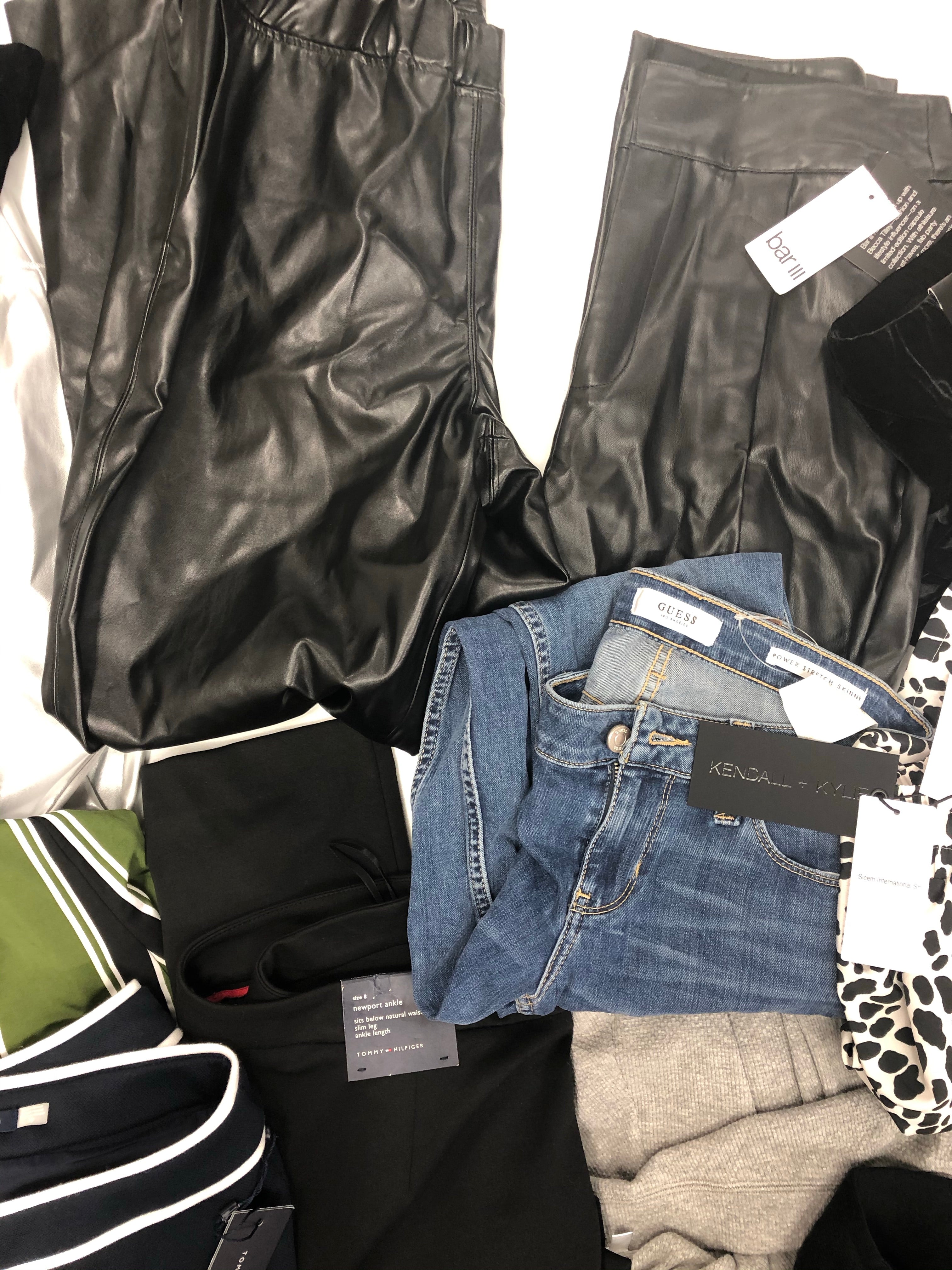 Women's Clothing Bottom Wholesale Lot, CALVIN KLEIN, TOMMY HILFIGER, FREE PEOPLE, ALFANI and more, 18 Units, Shelf Pulls, MSRP $1,330.50