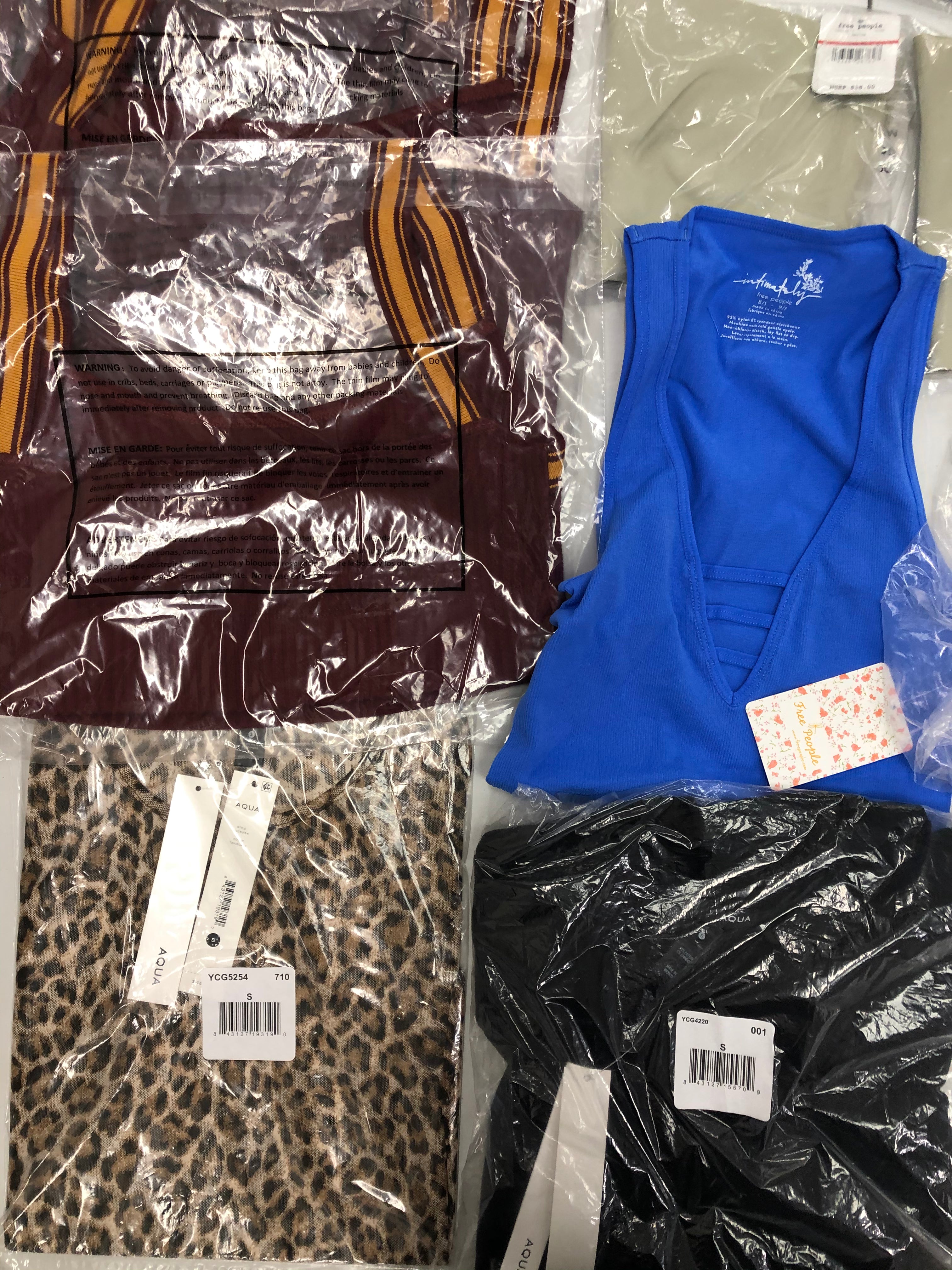Women's Clothing Assorted Wholesale Lot, FREE PEOPLE, AQUA, AMERICAN APPAREL, 17 items, New, MSRP $616