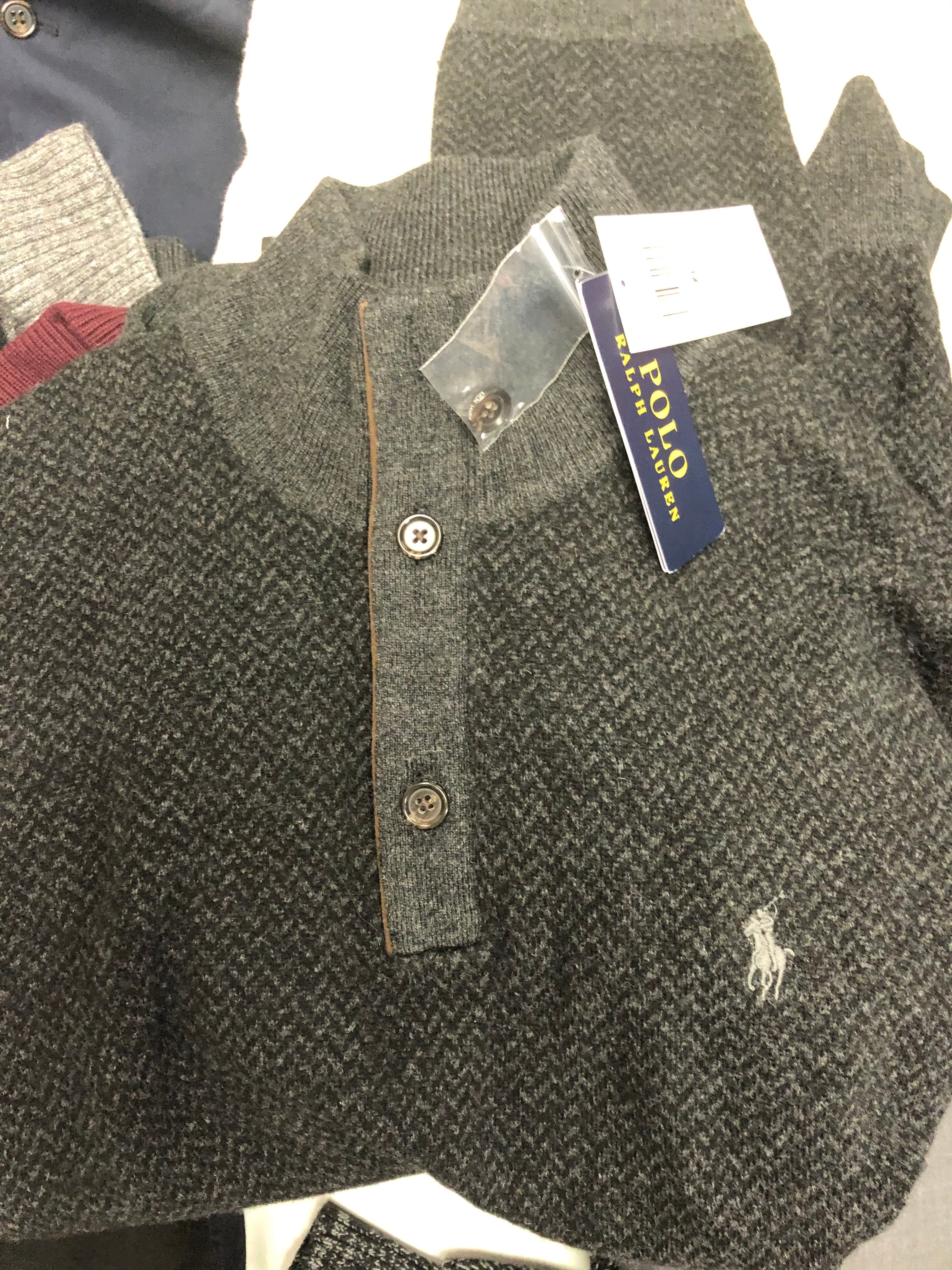 Men's Clothing Assorted Wholesale Lot, POLO RALPH LAUREN, UNDER ARMOUR, CALVIN KLEIN, LEVI'S, ALFANI and more 26 Units, Shelf Pulls, MSRP 2,274