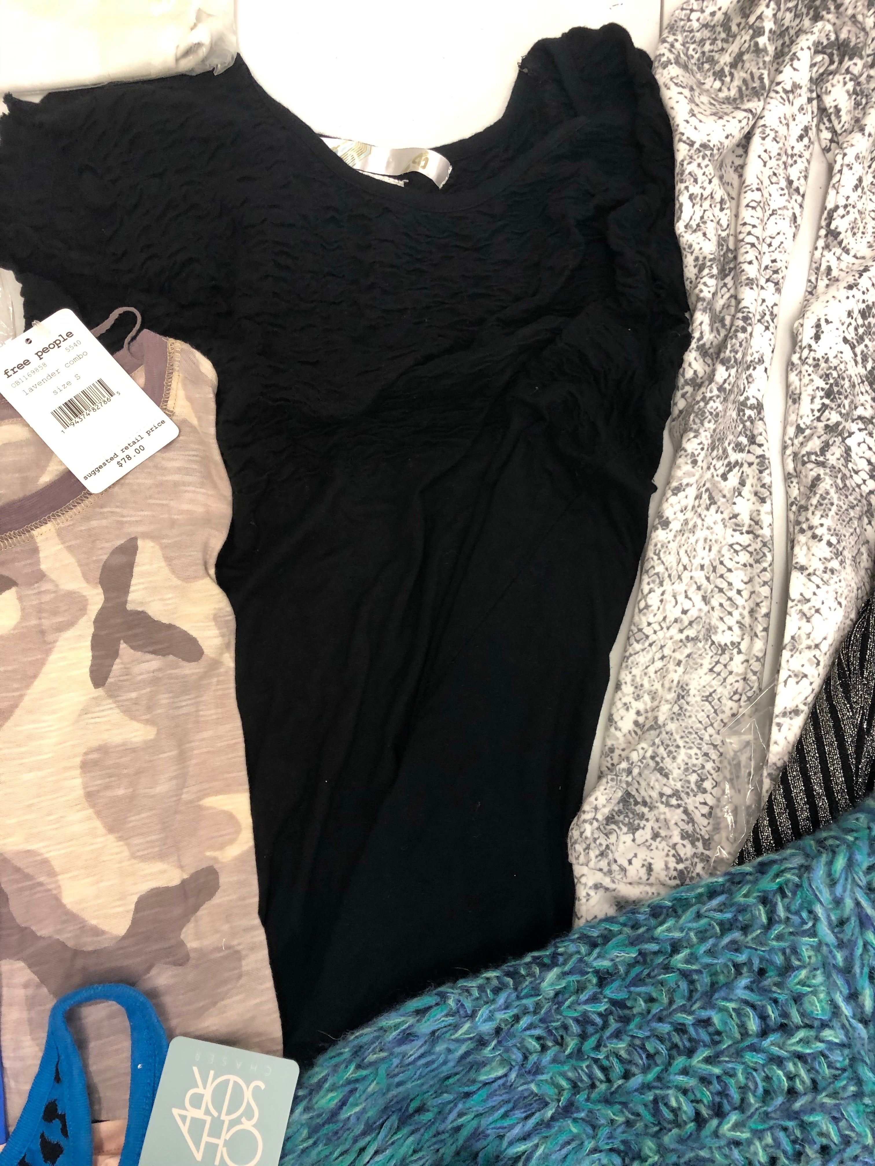 Women's Clothing Tops Wholesale Lot, FREE PEOPLE, IDEOLOGY, ALFANI, SPRAYWAY and more, 14 items, Shelf Pulls, MSRP $701