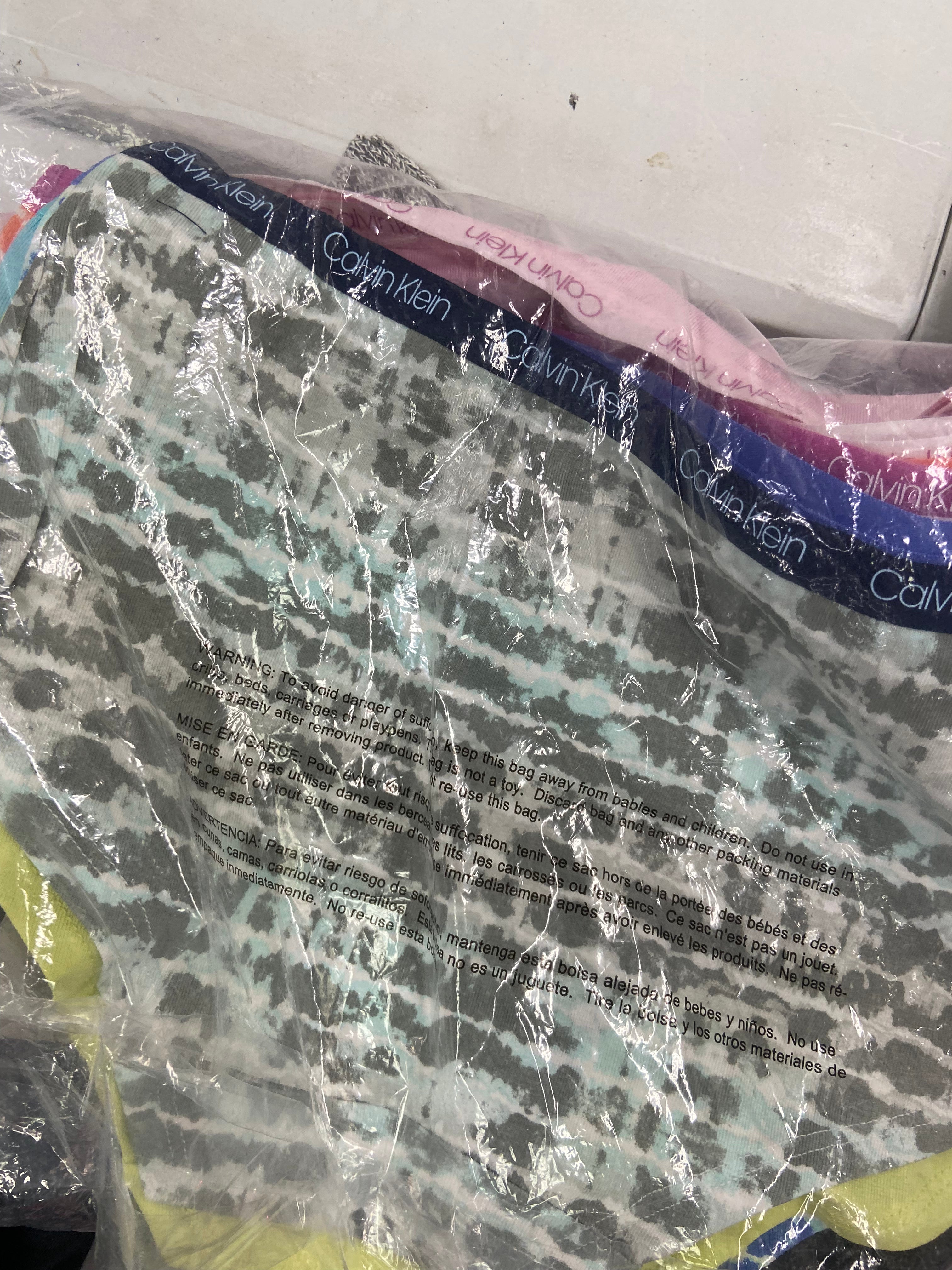 Kid's Clothing Assorted Wholesale Lot, CALVIN KLEIN, PUMA, EDDIE BAUER, FRENCH TOAST, LEE, THE CHILDREN'S PLACE and more, 11 items, Shelf Pulls, MSRP $392