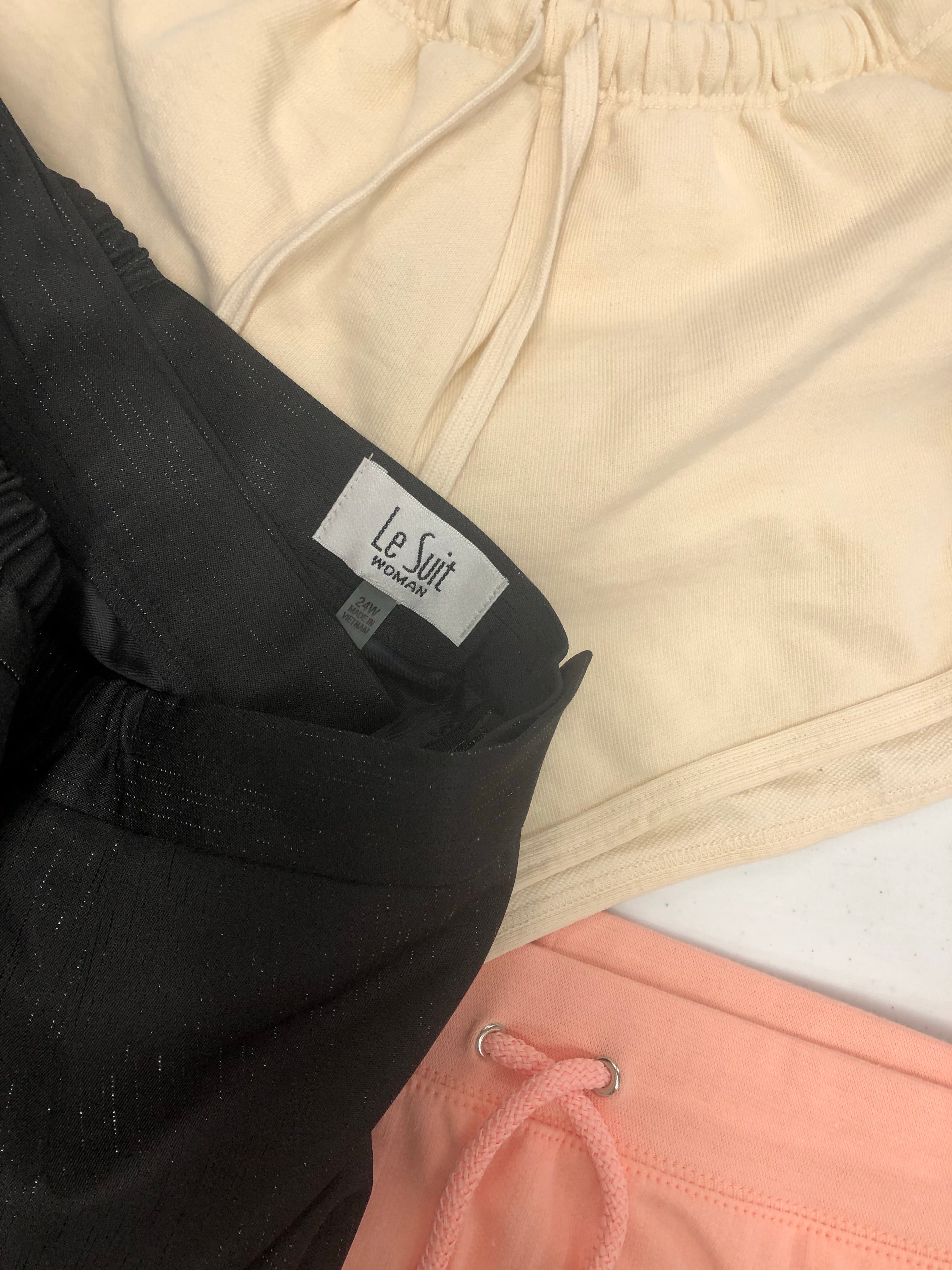 Women's Clothing Bottoms Wholesale Lot, TOMMY HILFIGER, FREE PEOPLE, GUESS, ANNE KLEIN, AMERICAN APPAREL, NINE WEST and more, 15 items, Shelf Pulls, MSRP $864