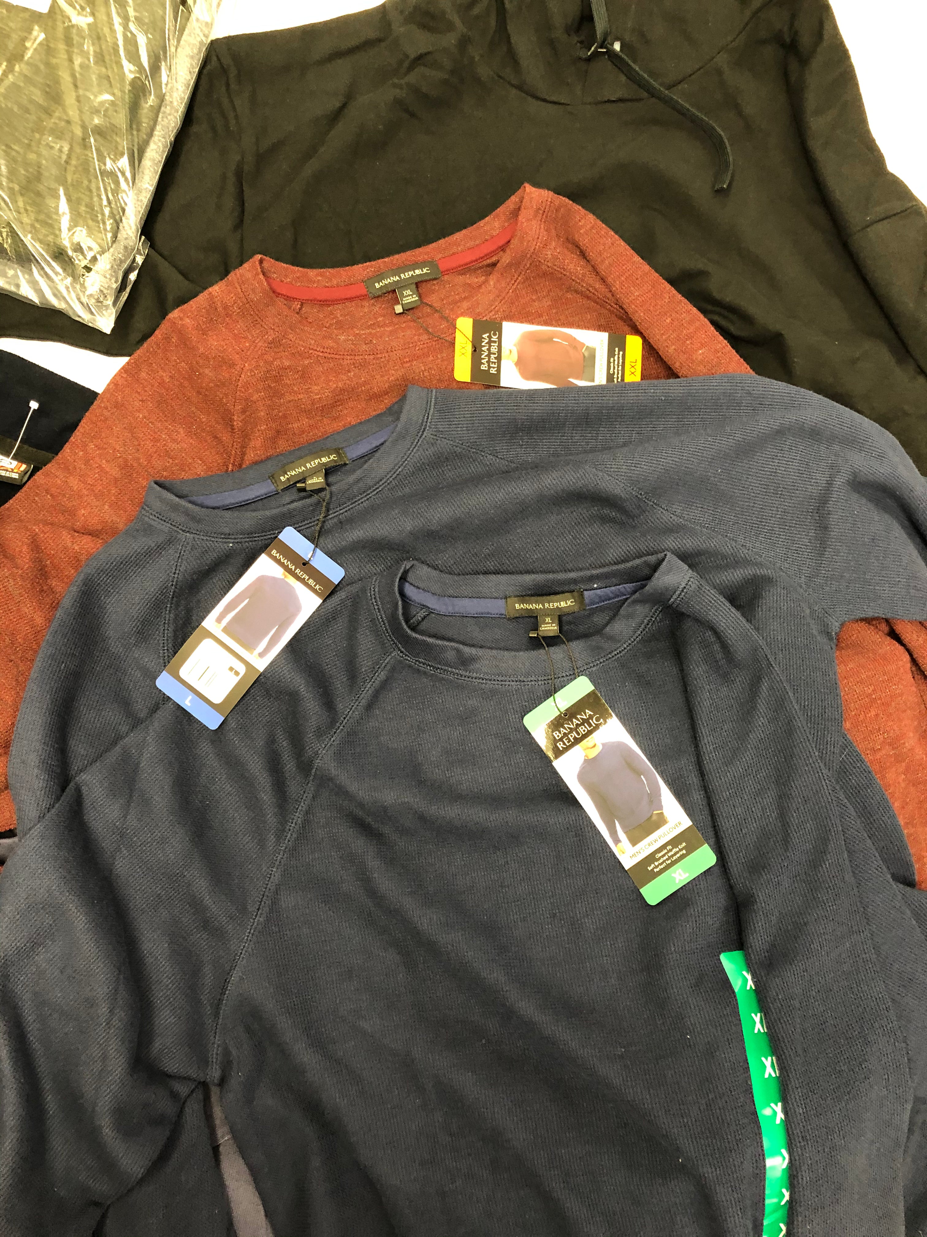 Men's Clothing Tops and more Wholesale Lot, BANANA REPUBLIC, TIMBERLAND, COLUMBIA, HURLEY, 32 DEGREES  and more, 15 items, Shelf Pulls, MSRP $547