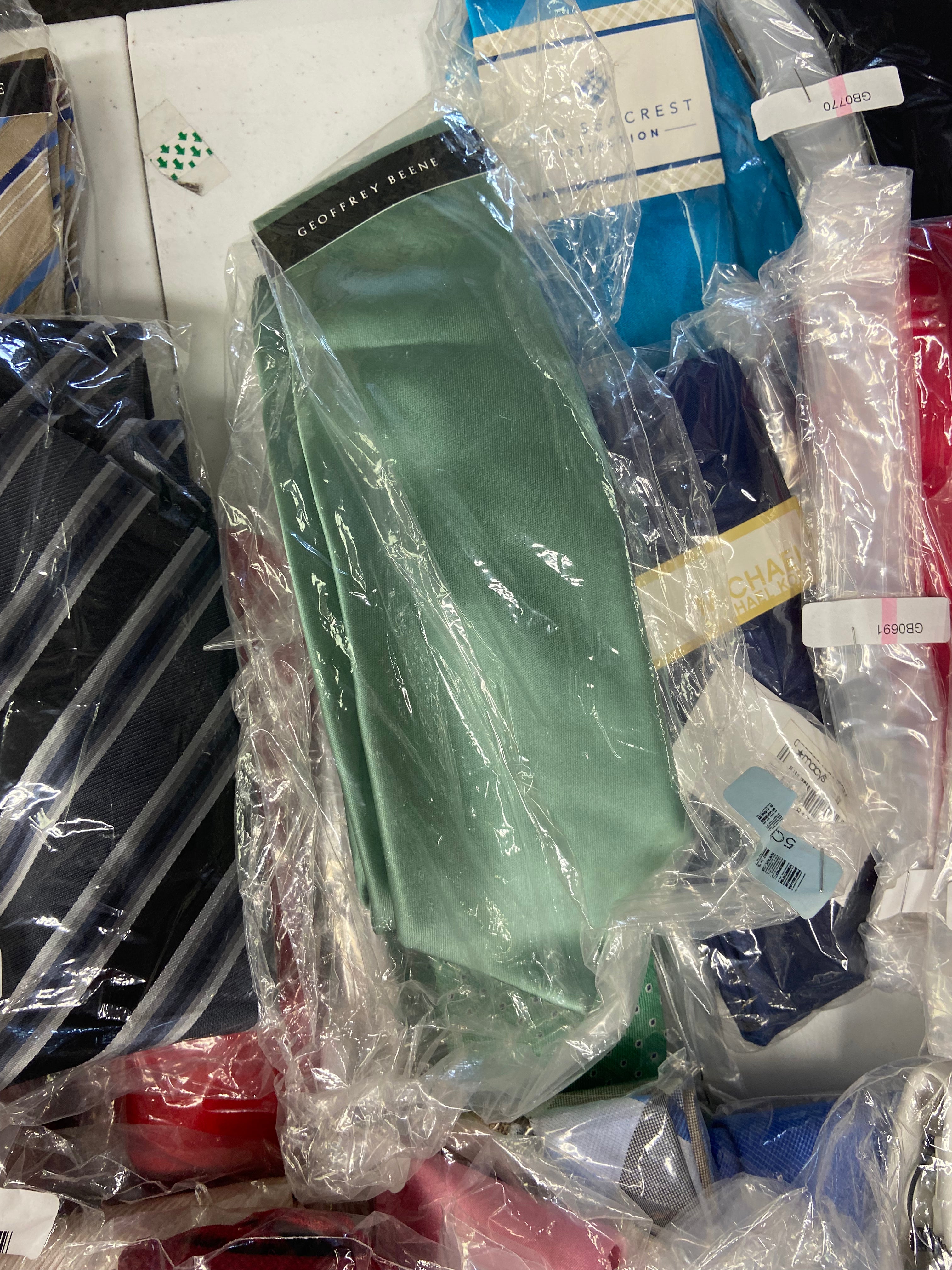 Men's Neckties Wholesale Lot, NAUTICA, TOMMY HILFIGER, MICHAEL KORS, KENNETH COLE, RYAN SEACREST, CALVIN KLEIN, and more, 108 items, CUSTOMER RETURNS