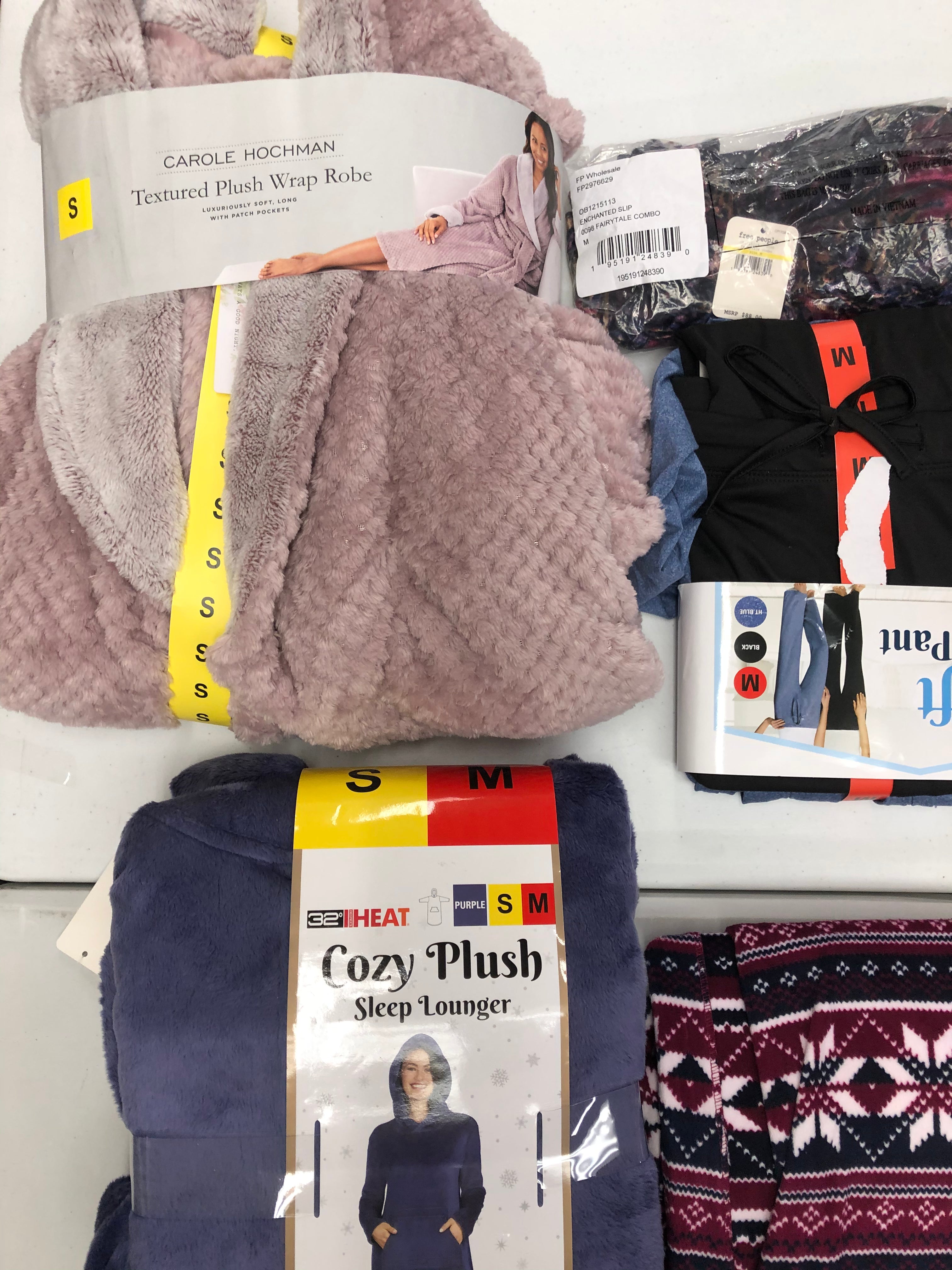 Women's Clothing Sleepwear Wholesale Lot, NAUTICA, FREE PEOPLE, DISNEY, 32 DEGREES and more, 10 items, New, MSRP $540
