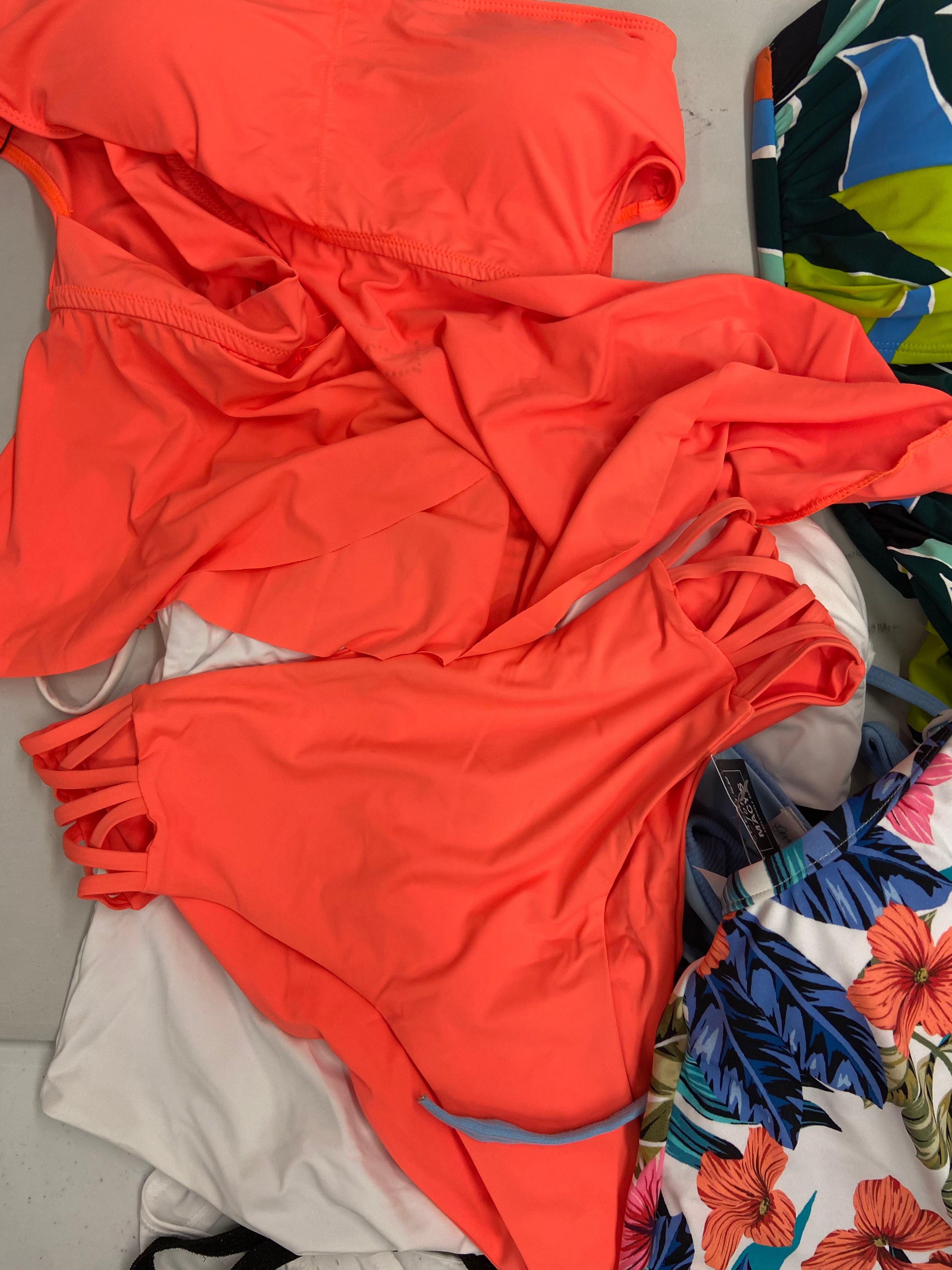 Women's Swimwear Wholesale Lot, NIKE, TOMMY HILFIGER, BEBE, L*SPACE, ANNE COLE, KENDALL + KYLIE, HULA HONEY and more, 20 items, CUSTOMER RETURNS
