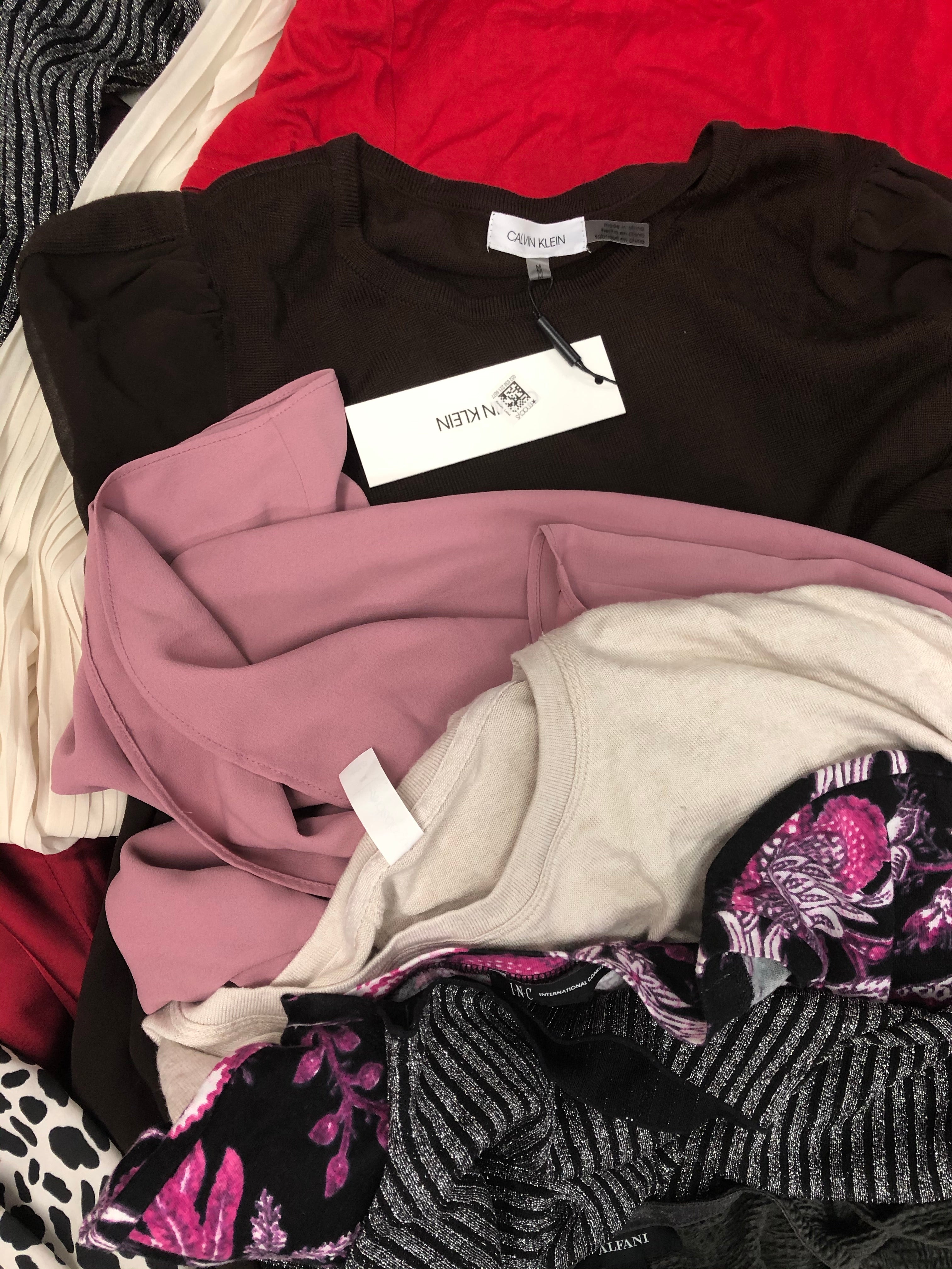 Women's Clothing Tops Wholesale Lot, MICHAEL KORS, DKNY, CALVIN KLEIN, KENDALL, ALFANI and more, 27 Units, Shelf Pulls, MSRP $1,913