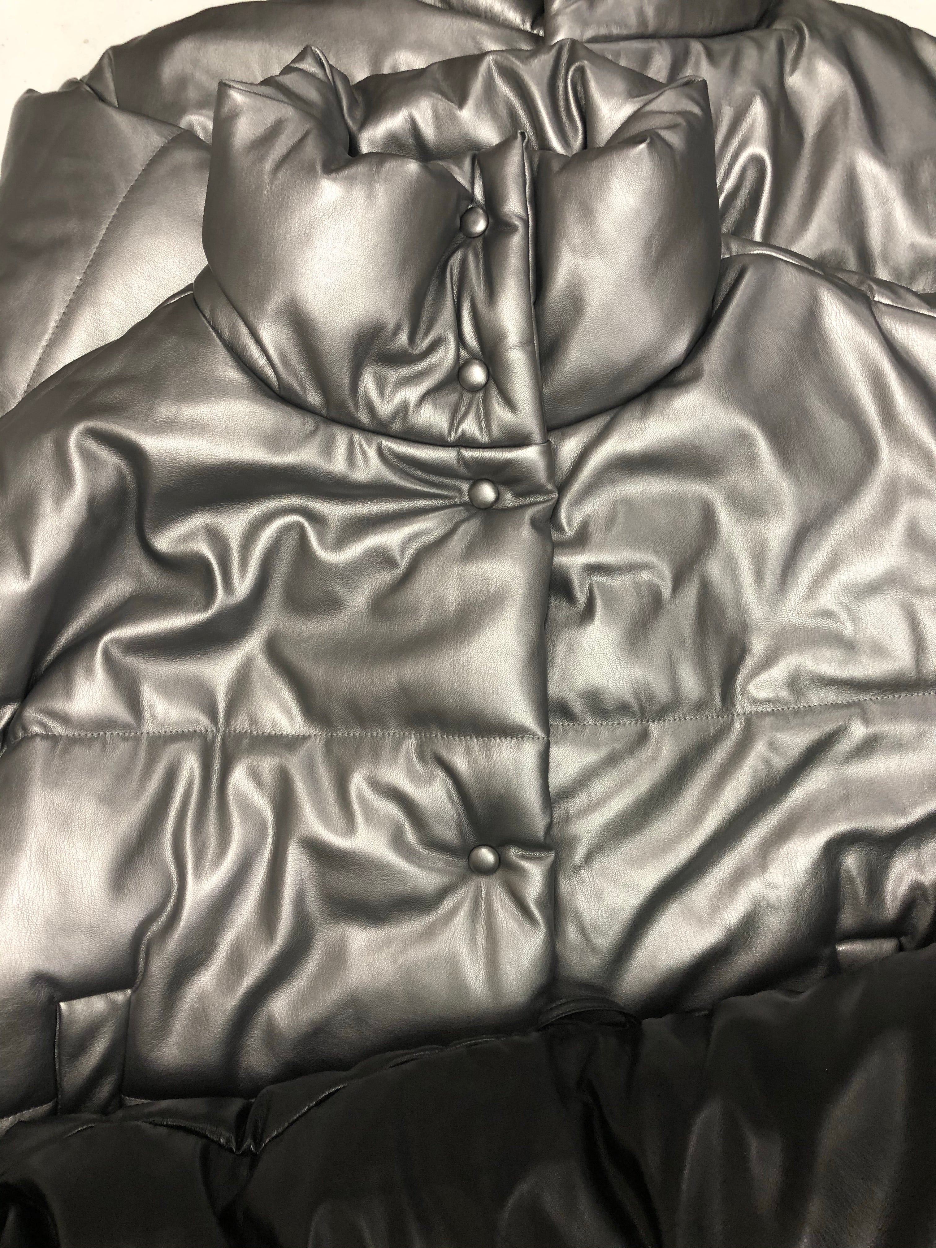 Women's Clothing OUTERWEAR Wholesale Lot, INC, 5 Units, Shelf Pulls, MSRP $947