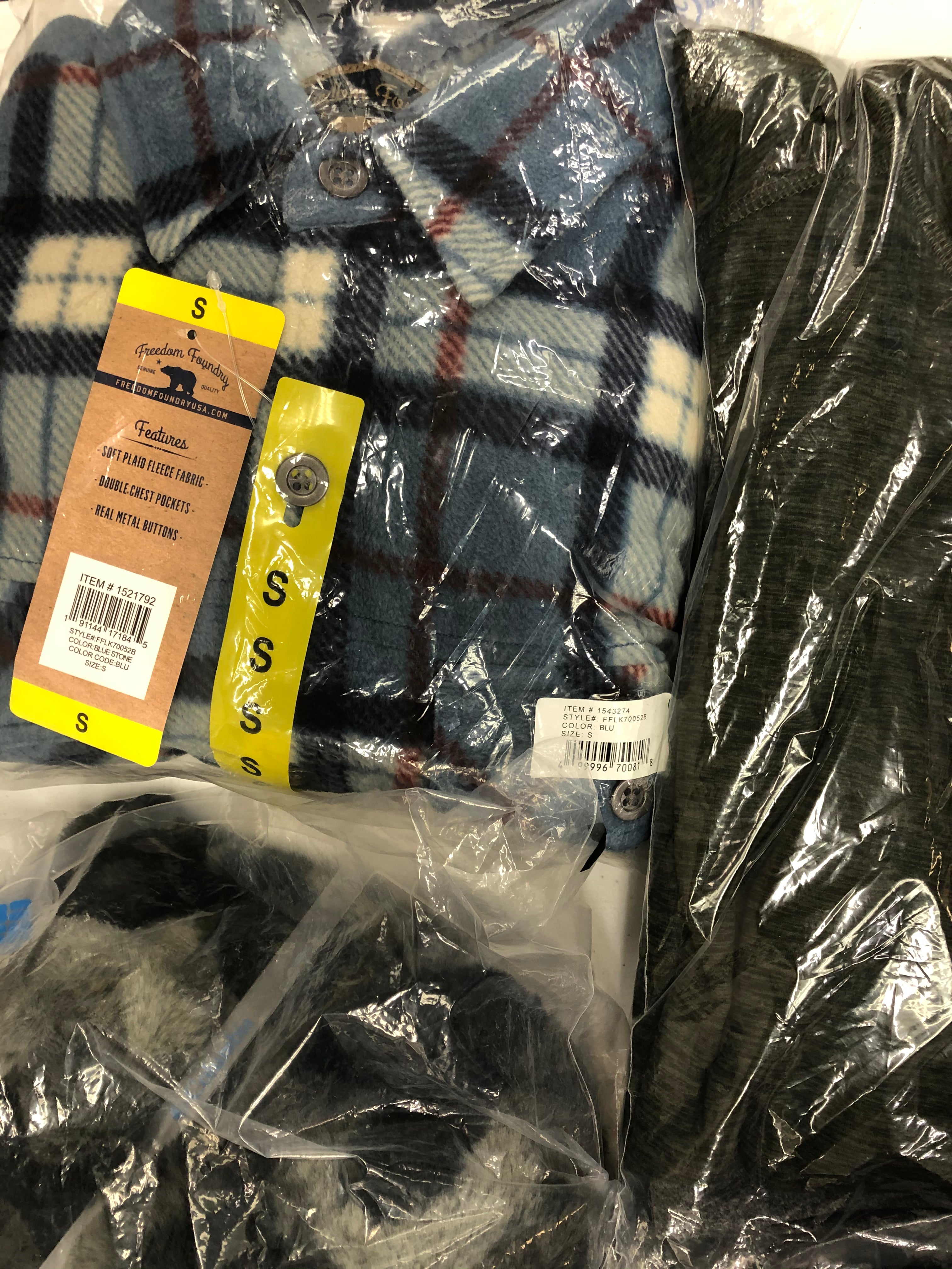 Men's Clothing Tops and more Wholesale Lot, BANANA REPUBLIC, TIMBERLAND, COLUMBIA, HURLEY, 32 DEGREES  and more, 15 items, Shelf Pulls, MSRP $547