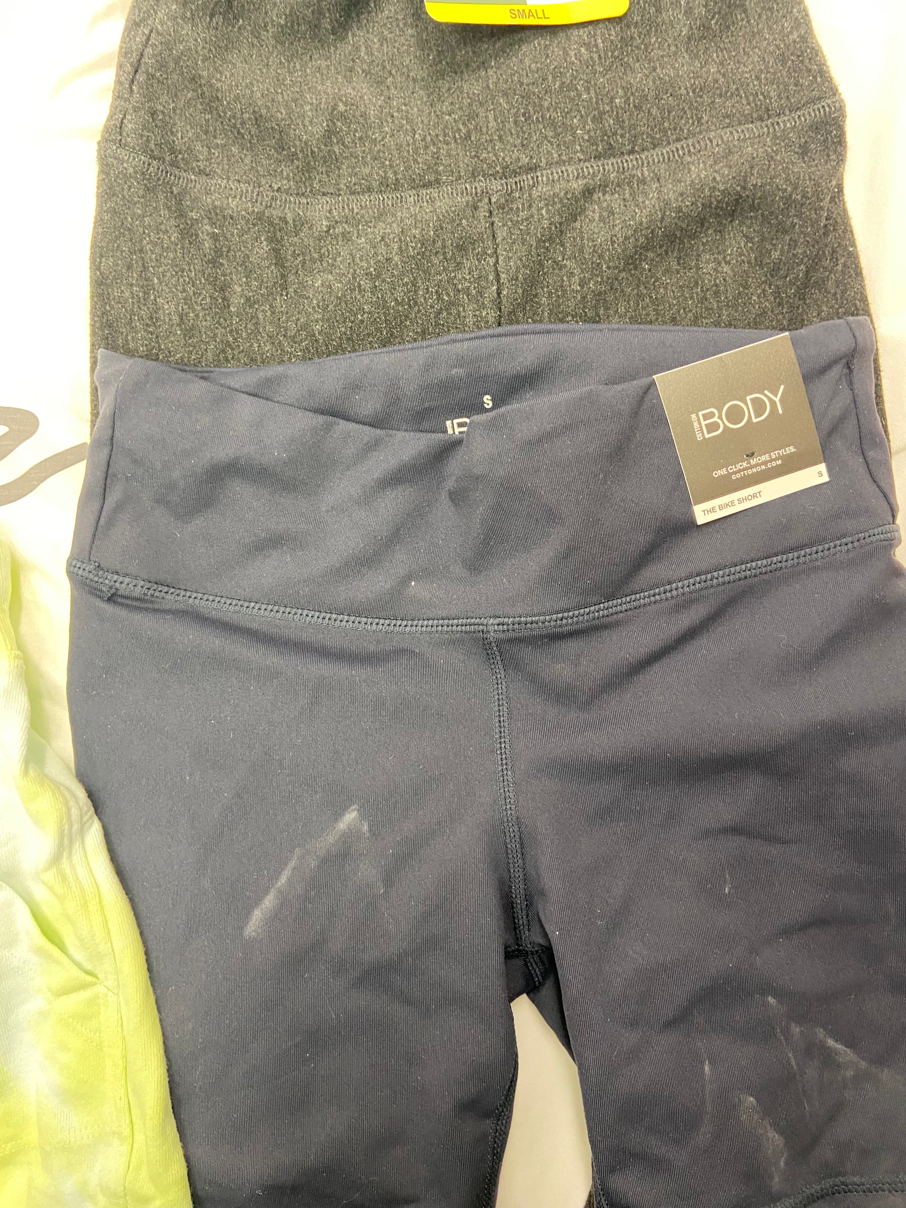 Women's Clothings Activewear, Wholesale Lot, NIKE, DKNY, CALVIN KLIEN, ADIDAS, ORVIS, SPIDER, 32 DEGREES, DANSKIN, COTTON ON, IDEOLOGY and more, 24 items, CUSTOMER RETURNS