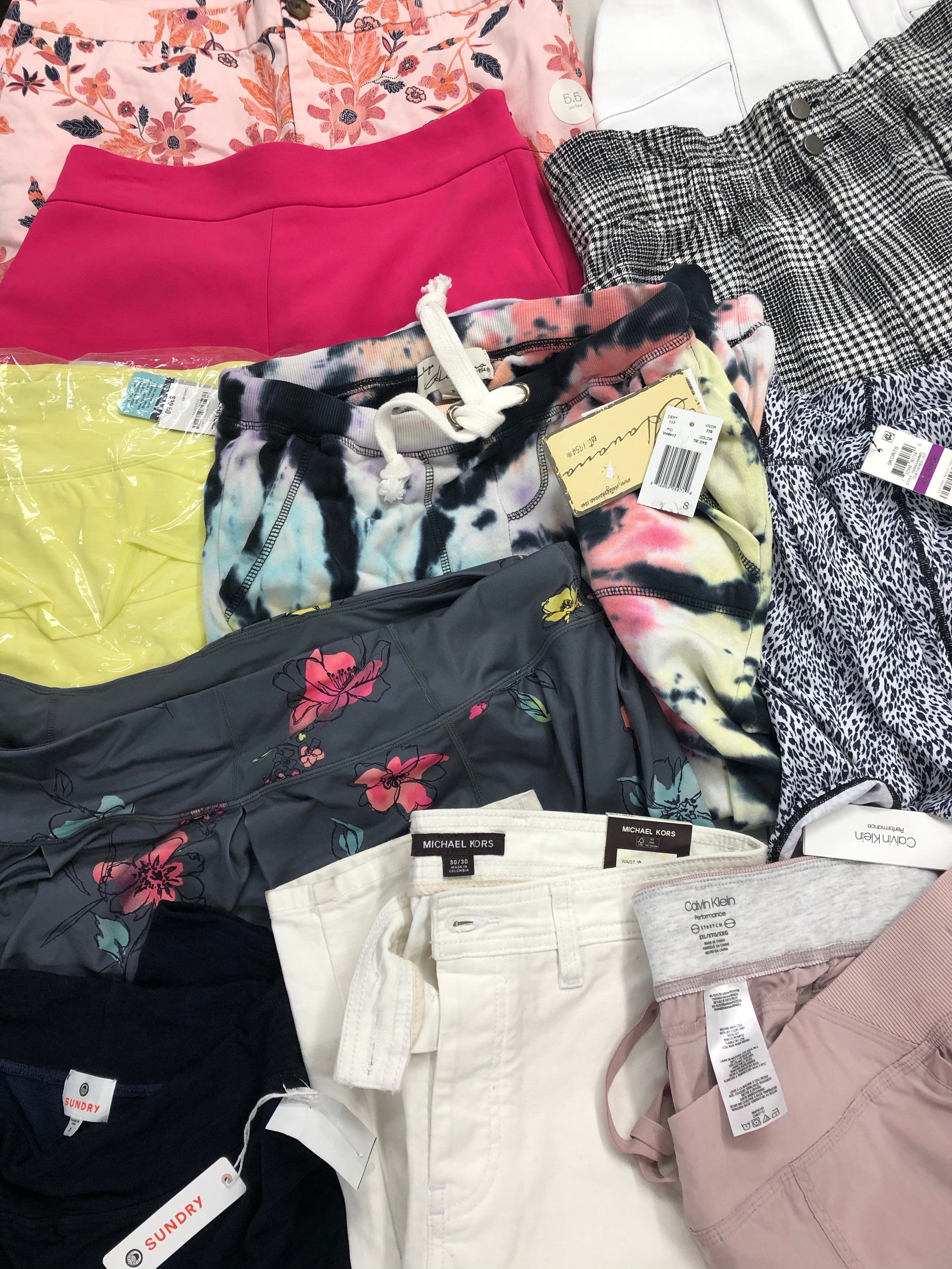 Women's Clothing Bottom Wholesale Lot, CALVIN KLEIN, DANIELLE BERNSTEIN, AMERICAN APPAREL, IDEOLOGY, VINTAGE HAVANA and more, 17 items, Shelf Pulls, MSRP $956