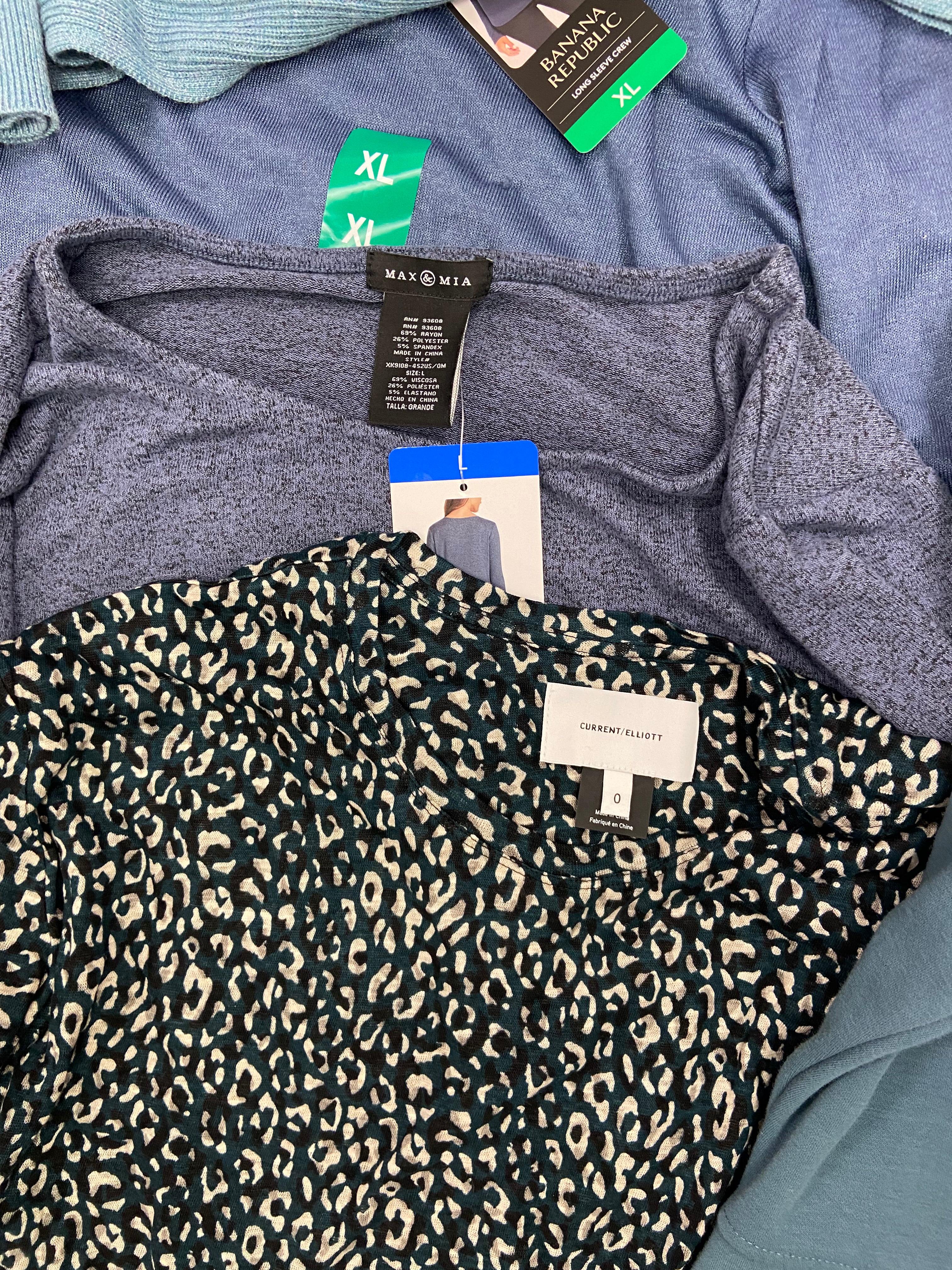 Women's Clothing Tops Wholesale Lot, BANANA REPUBLIC, VINCE CAMUTO, PUMA, FREE PEOPLE, SKETCHERS and more, 18 items, Shelf Pulls, MSRP $935